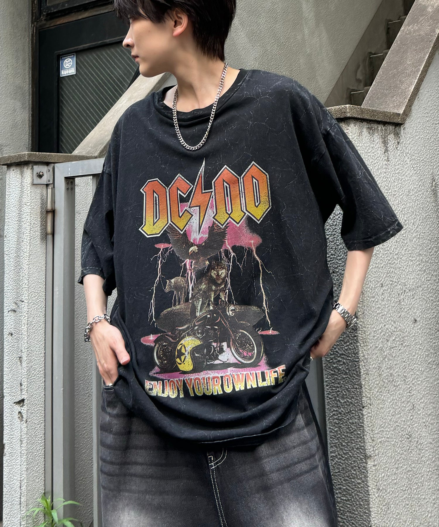 ヴィンテージライク ロックプリント レトロ ピグメント加工 ビッグシルエット半袖バンドTシャツ