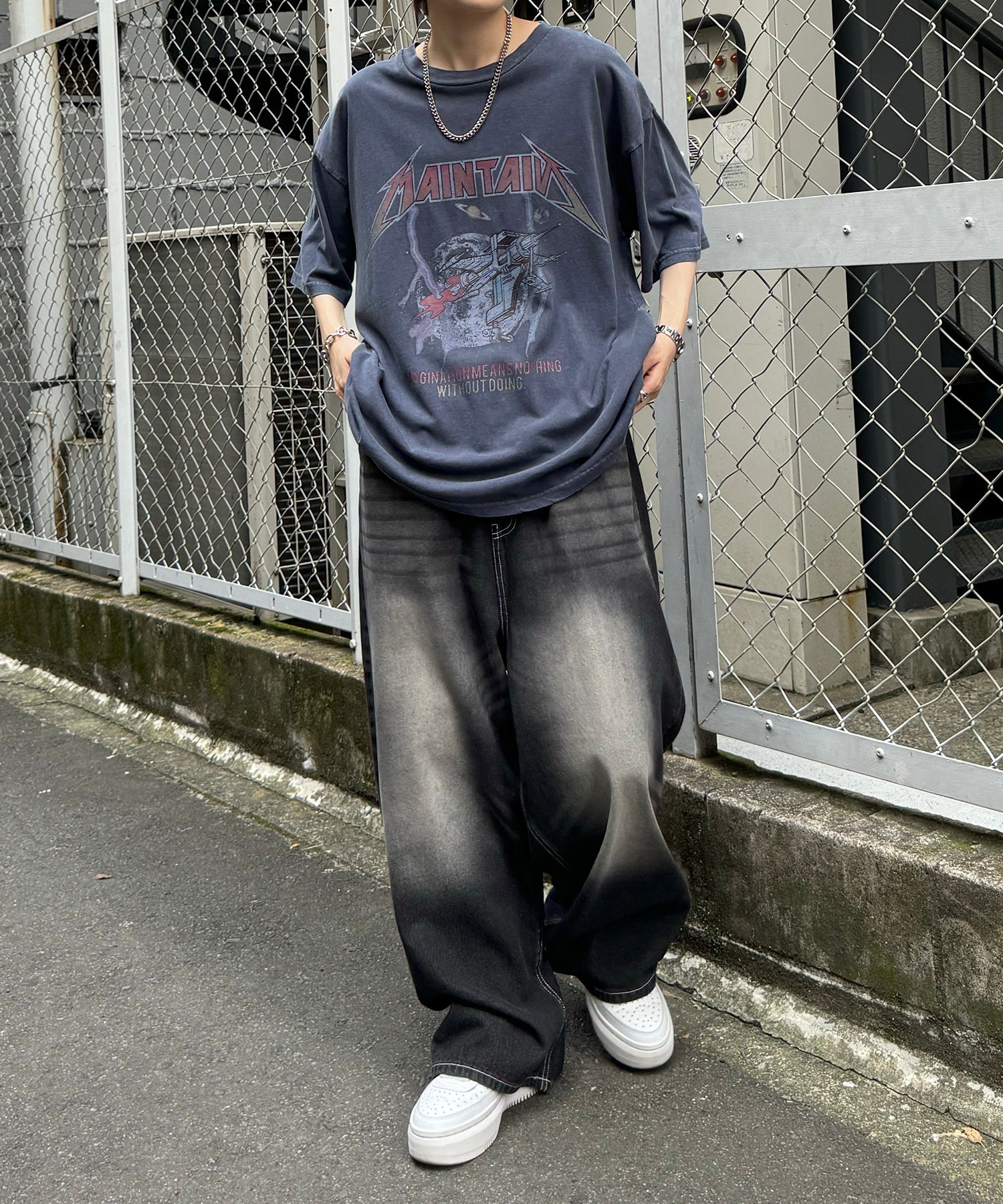 ヴィンテージライク ロックプリント レトロ ピグメント加工 ビッグシルエット半袖バンドTシャツ