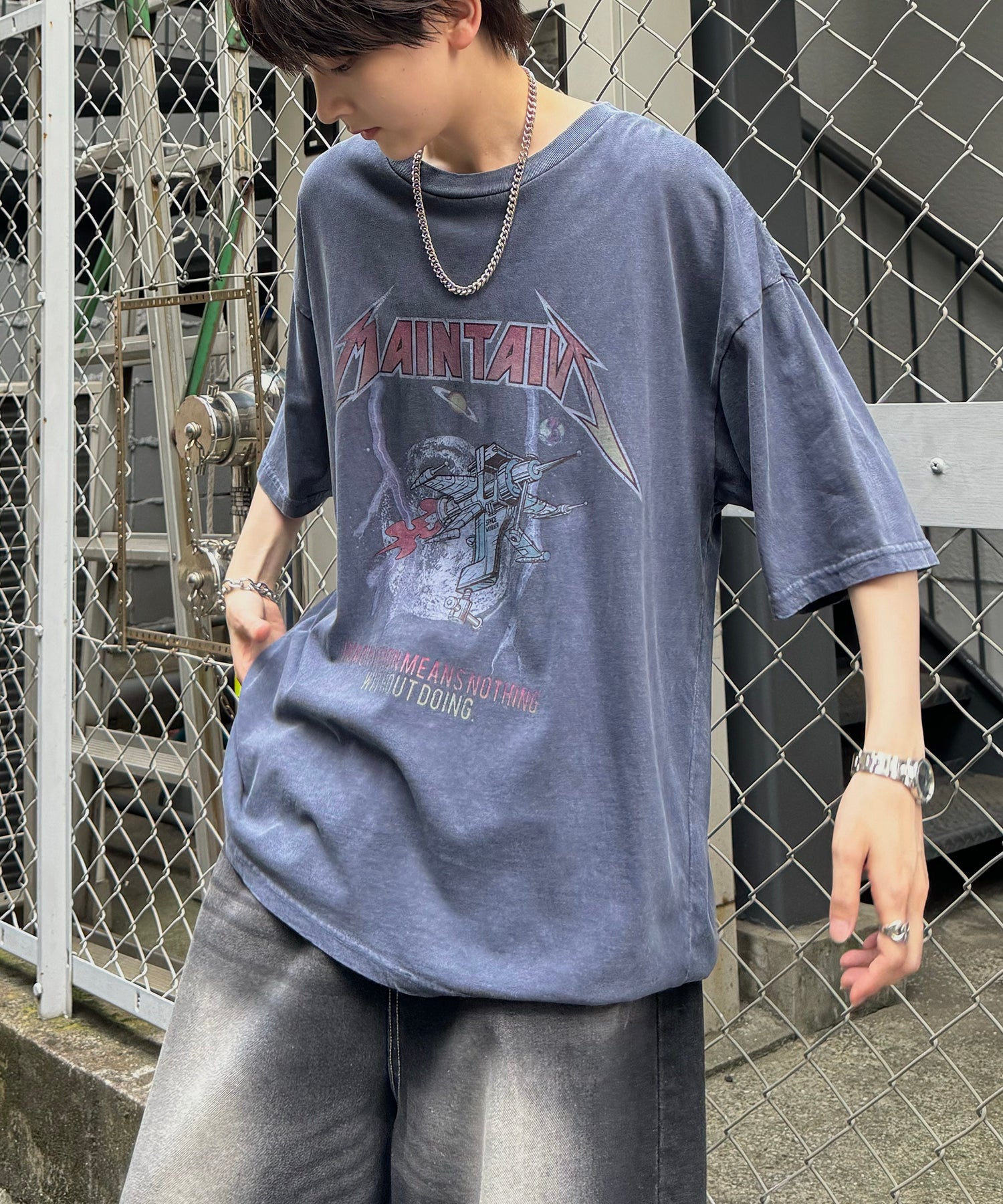 ヴィンテージライク ロックプリント レトロ ピグメント加工 ビッグシルエット半袖バンドTシャツ