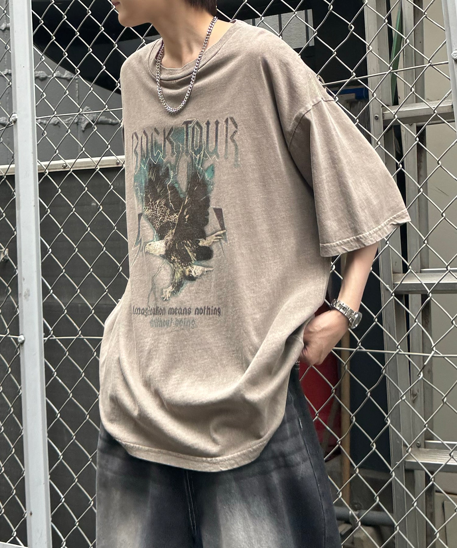 ヴィンテージライク ロックプリント レトロ ピグメント加工 ビッグシルエット半袖バンドTシャツ