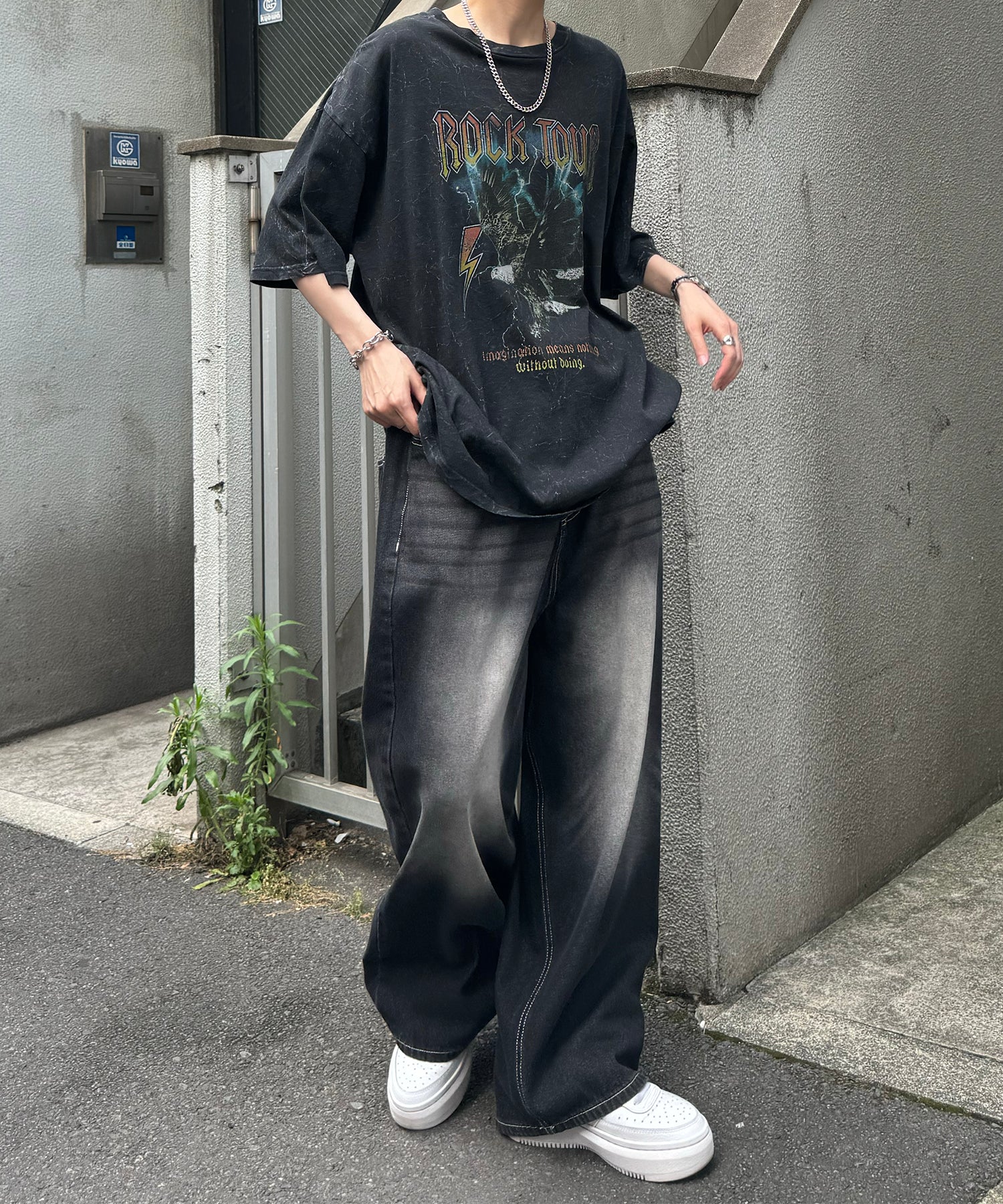 ヴィンテージライク ロックプリント レトロ ピグメント加工 ビッグシルエット半袖バンドTシャツ