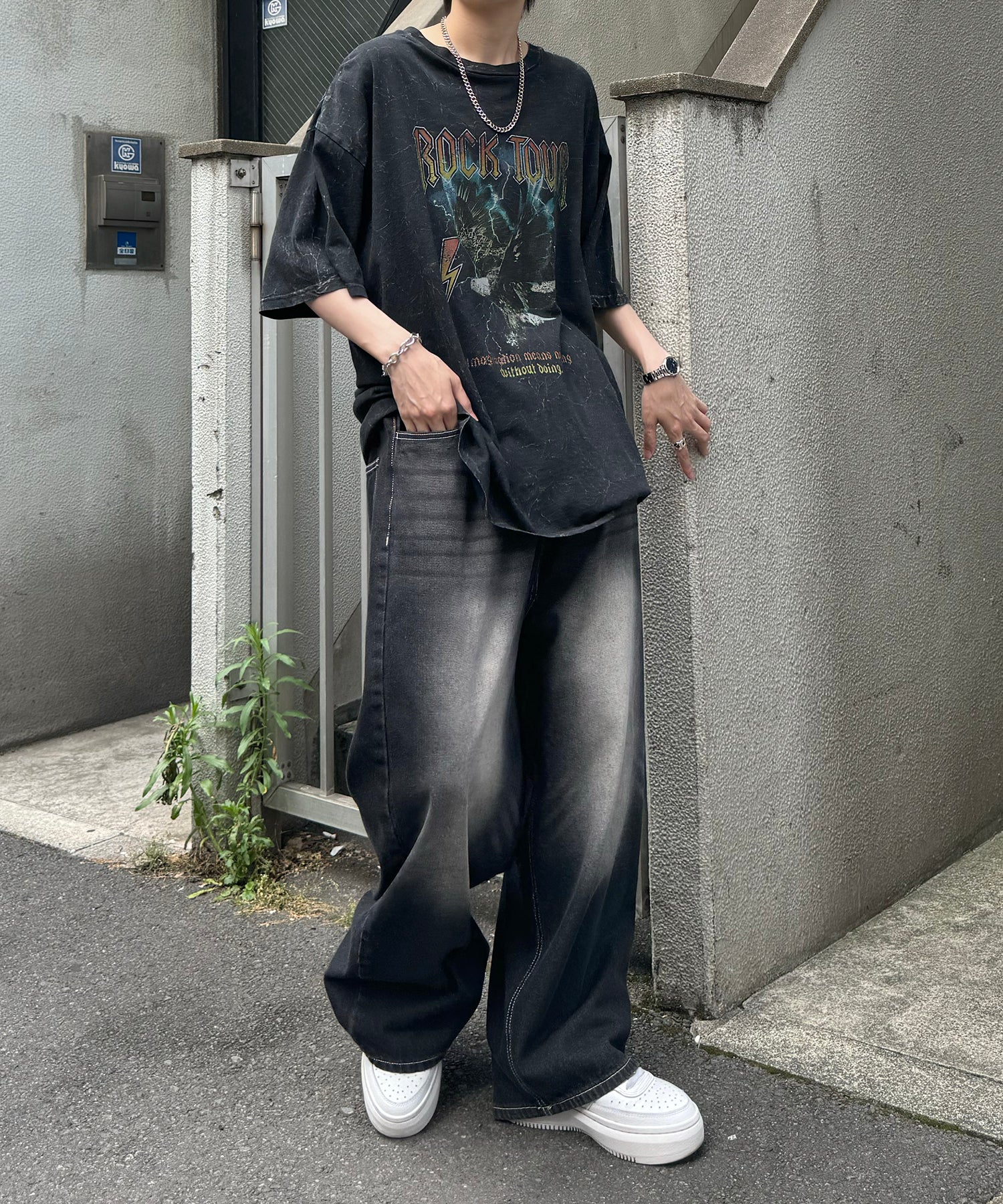 ヴィンテージライク ロックプリント レトロ ピグメント加工 ビッグシルエット半袖バンドTシャツ