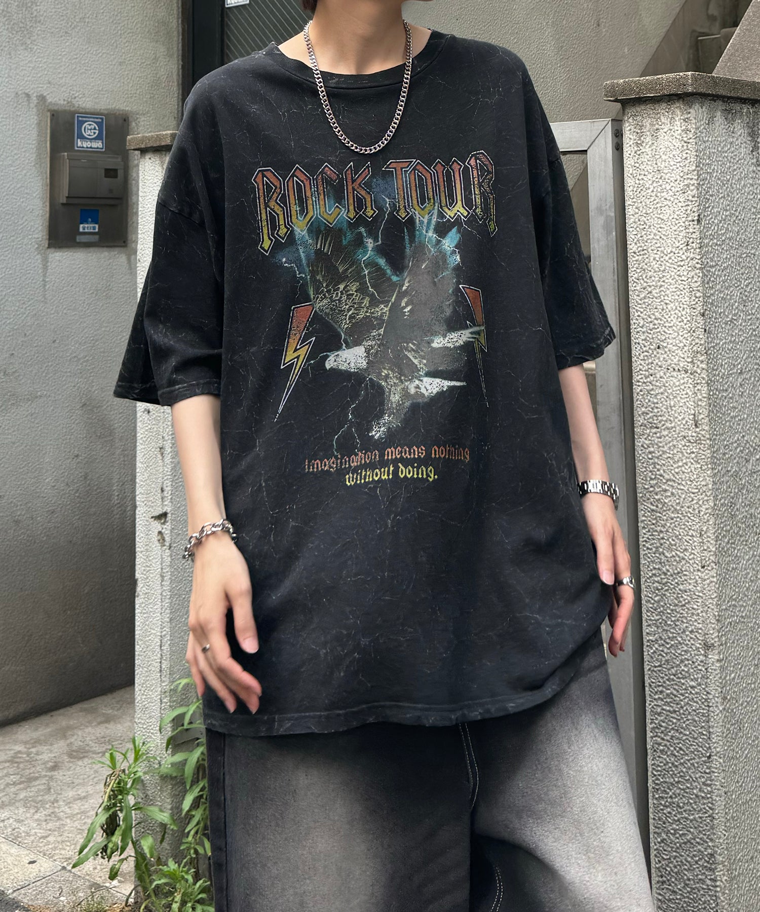 ヴィンテージライク ロックプリント レトロ ピグメント加工 ビッグシルエット半袖バンドTシャツ