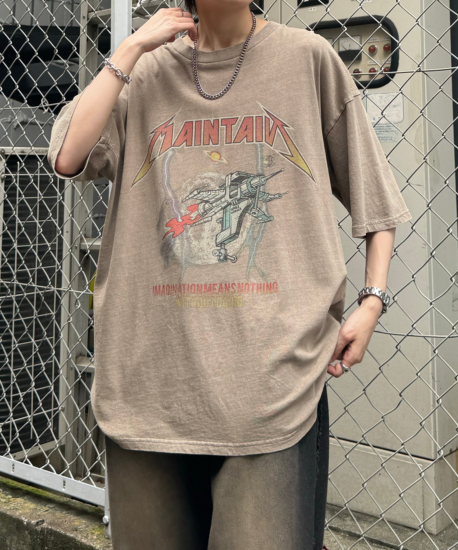 ヴィンテージライク ロックプリント レトロ ピグメント加工 ビッグシルエット半袖バンドTシャツ