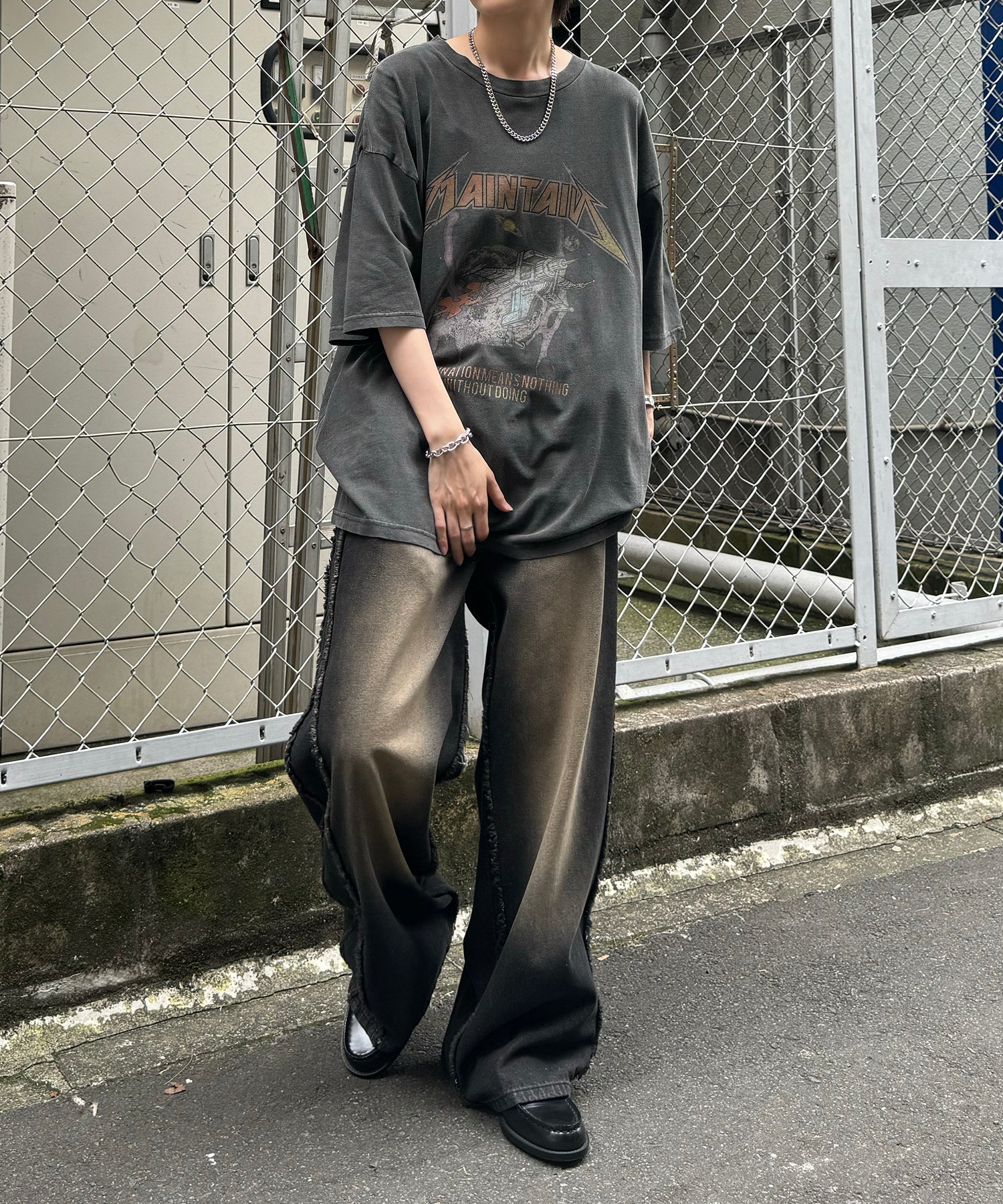 ヴィンテージライク ロックプリント レトロ ピグメント加工 ビッグシルエット半袖バンドTシャツ