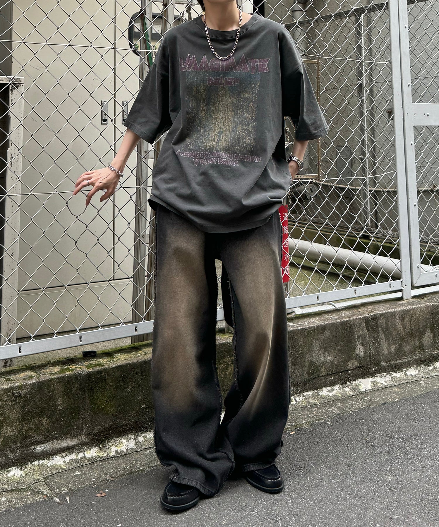 ヴィンテージライク ロックプリント レトロ ピグメント加工 ビッグシルエット半袖バンドTシャツ