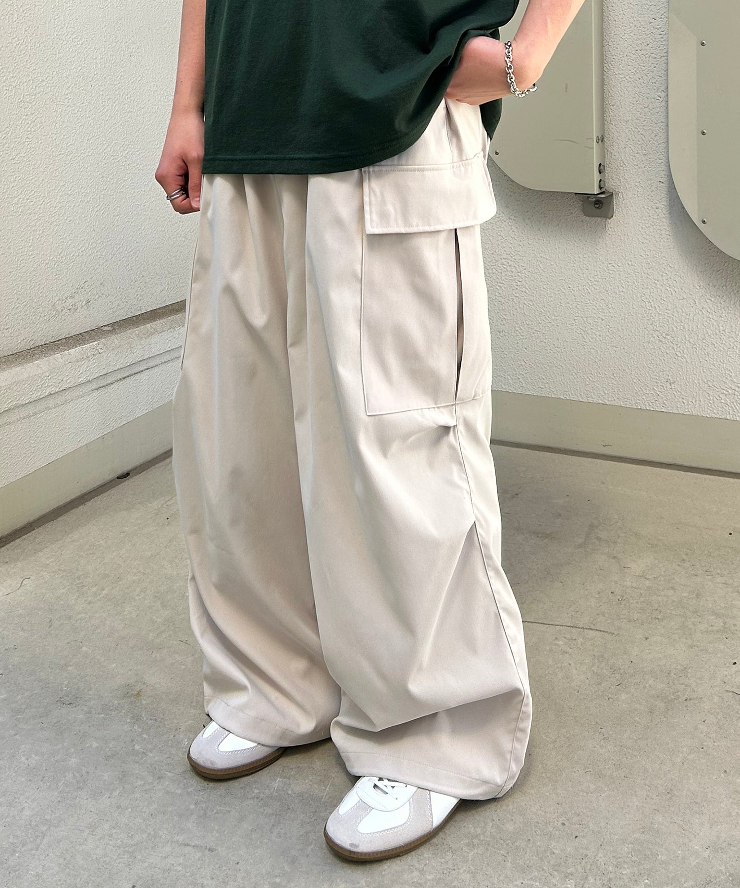 25SS【新色追加】セットアップ対応 ミリタリーワイドカーゴパンツ オーバーサイズ  サイドポケット 裾ドローコード パラシュートパンツ