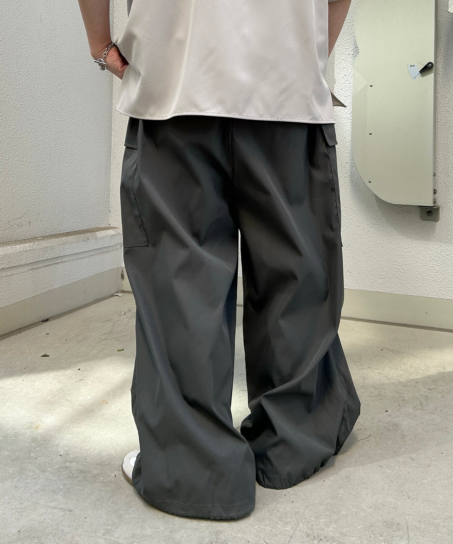 25SS【新色追加】セットアップ対応 ミリタリーワイドカーゴパンツ オーバーサイズ  サイドポケット 裾ドローコード パラシュートパンツ