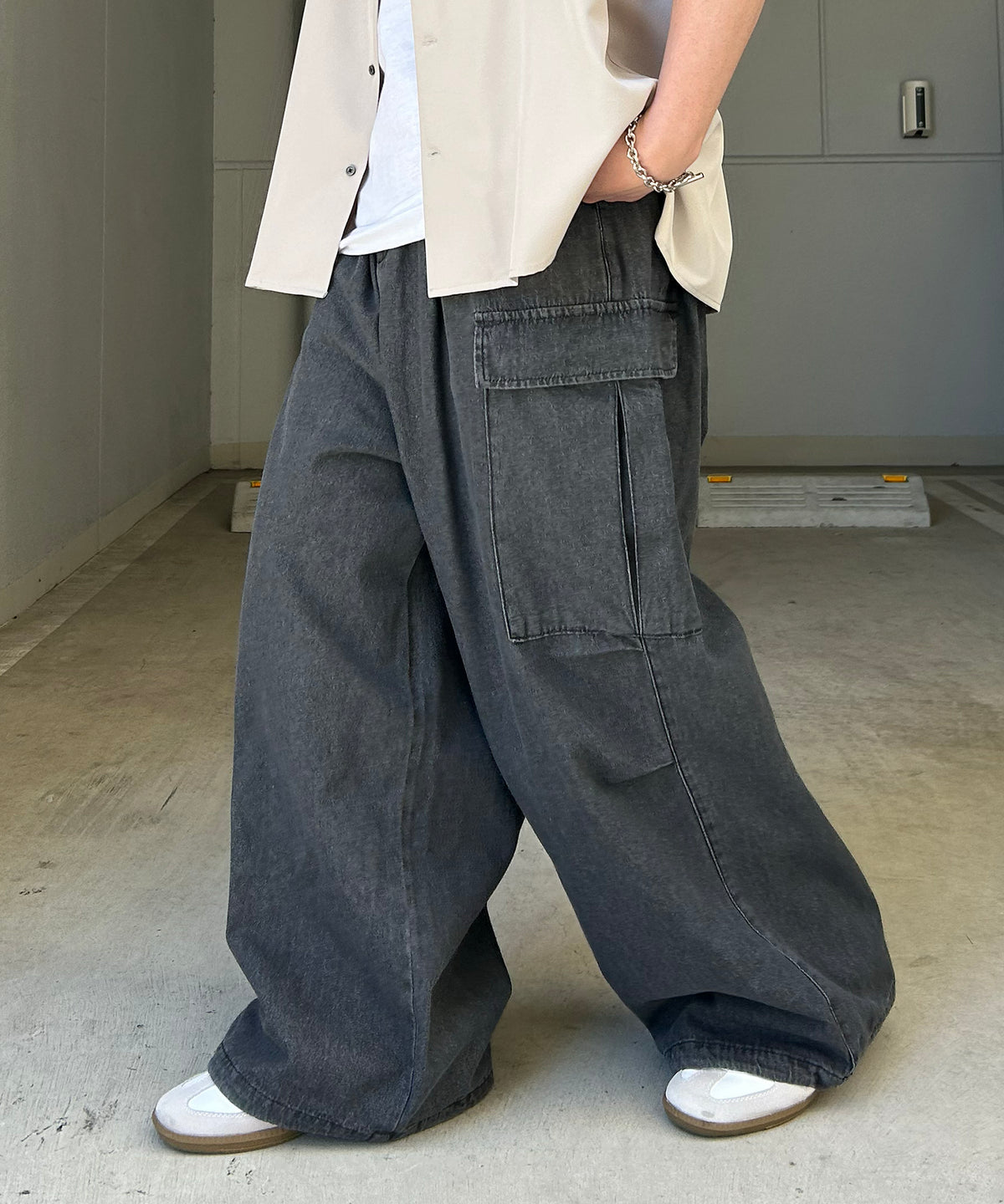 25SS【新色追加】ミリタリーワイドカーゴパンツ オーバーサイズ  サイドポケット 裾ドローコード パラシュートパンツ