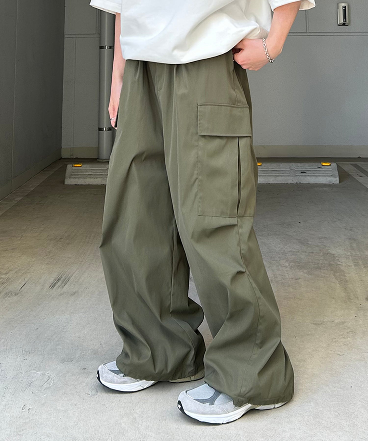 25SS【新色追加】セットアップ対応 ミリタリーワイドカーゴパンツ オーバーサイズ  サイドポケット 裾ドローコード パラシュートパンツ