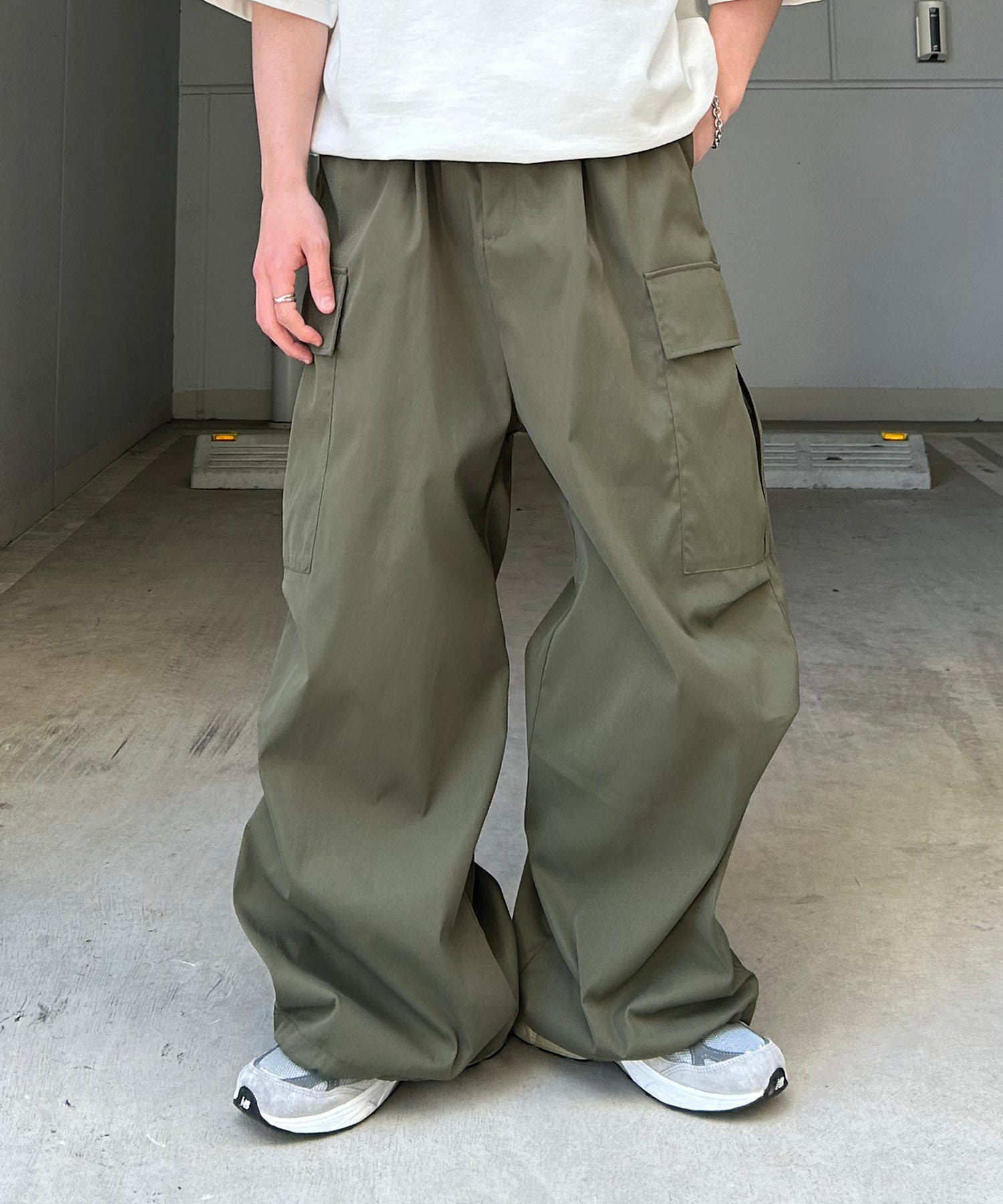 25SS【新色追加】セットアップ対応 ミリタリーワイドカーゴパンツ オーバーサイズ  サイドポケット 裾ドローコード パラシュートパンツ
