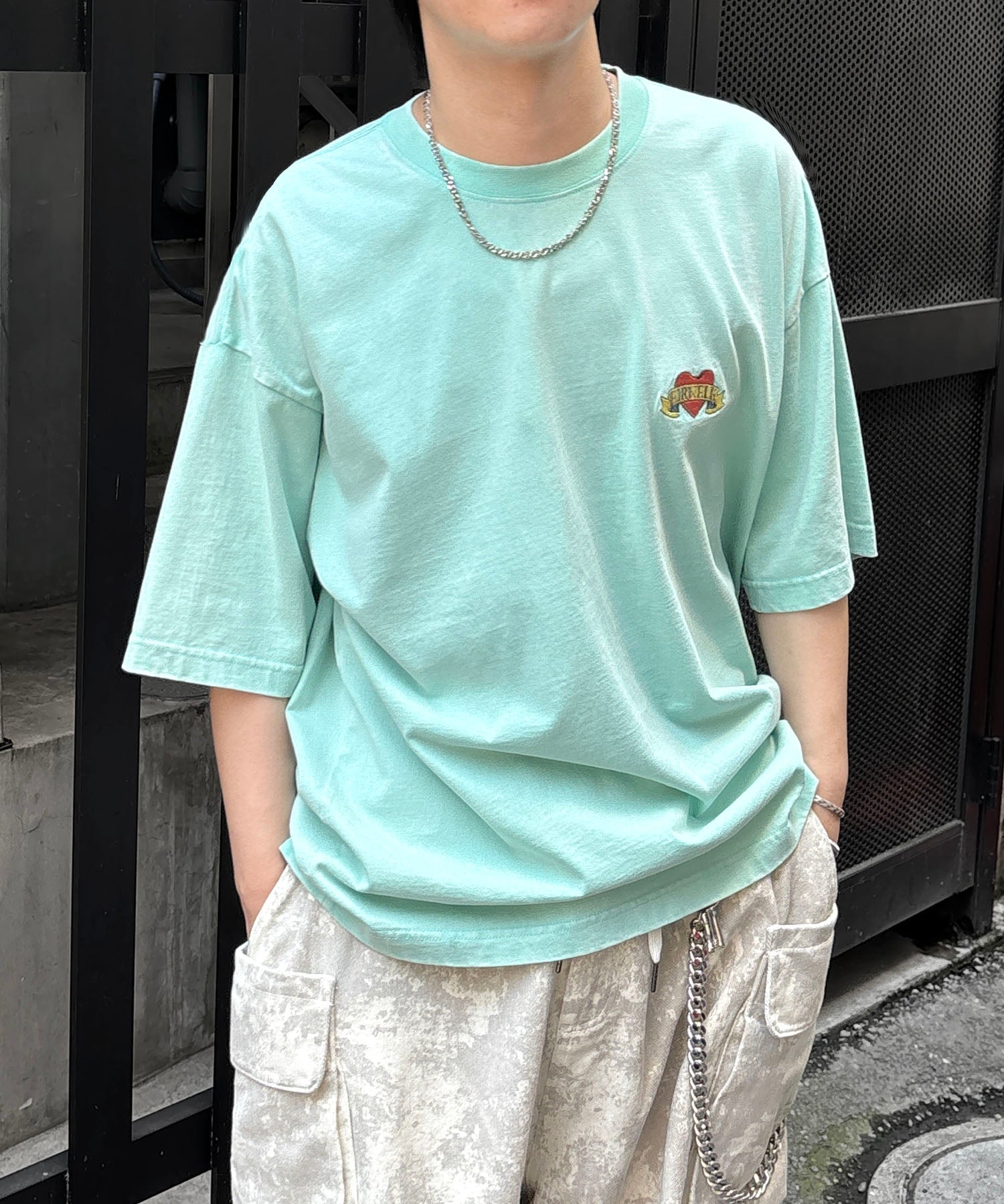 25SS【AIRWALK】ヴィンテージライク ハードグラフィック ボックスシルエット半袖Tシャツ