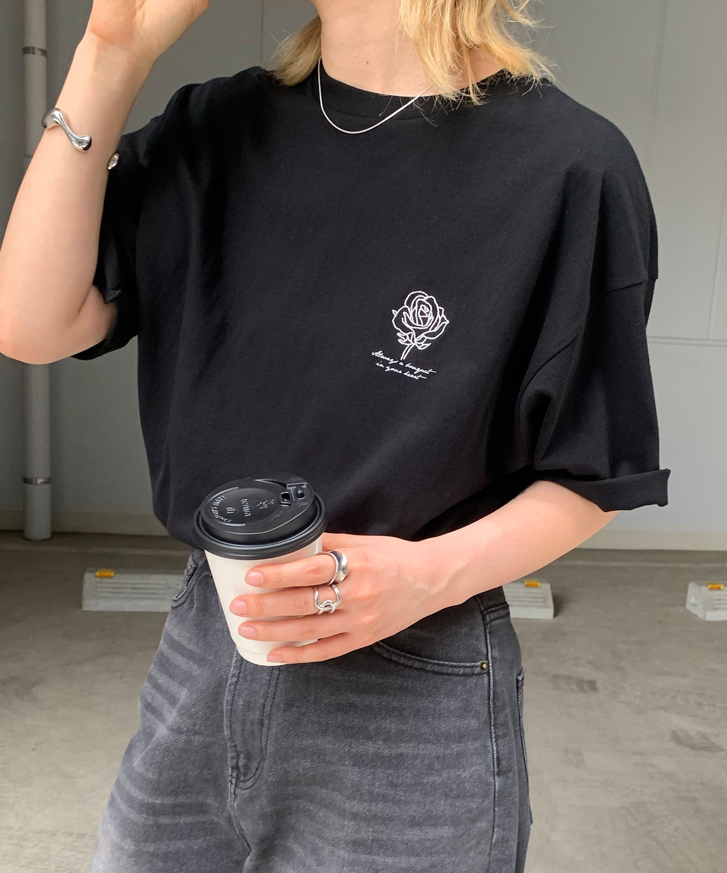 ワンポイント刺繍ロゴ ビッグシルエット半袖Tシャツ