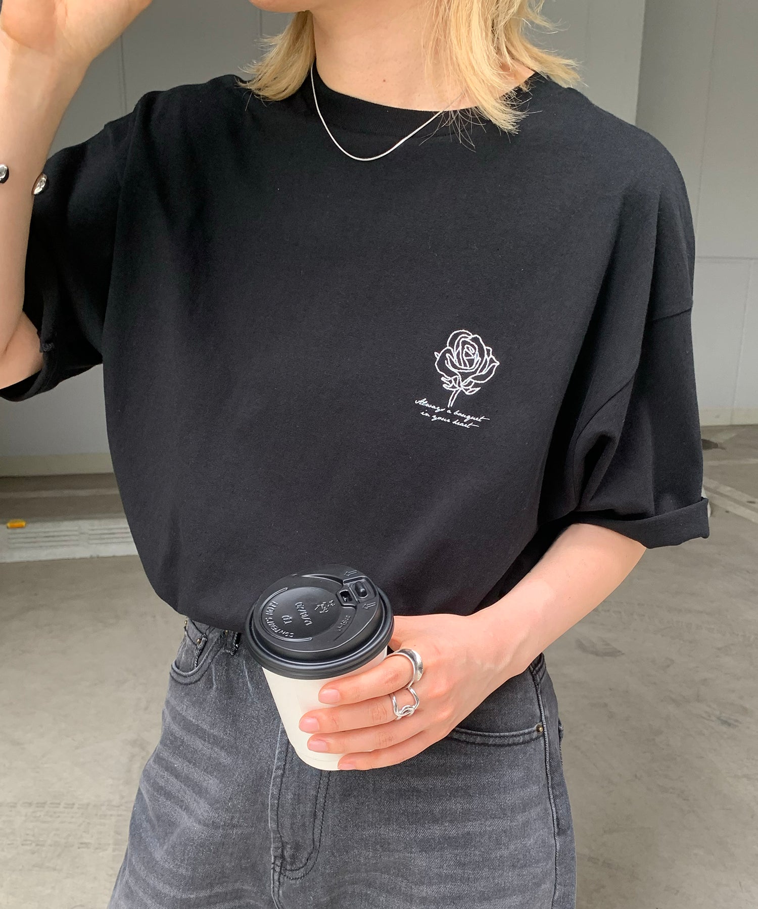 ワンポイント刺繍ロゴ ビッグシルエット半袖Tシャツ