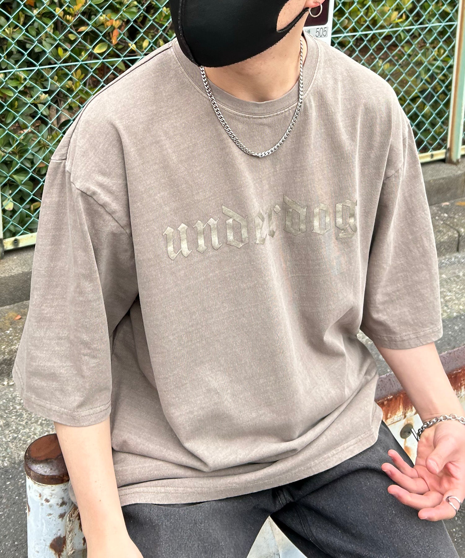 ヴィンテージライク ピグメント加工 アメカジ風 レトロプリント ロックTシャツ