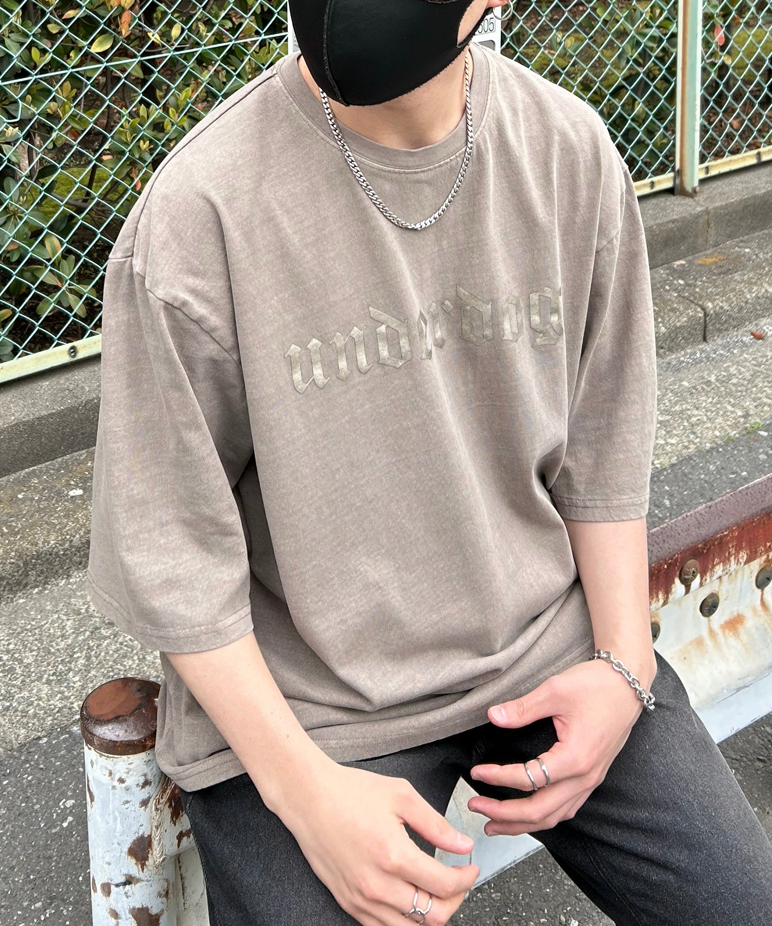 ヴィンテージライク ピグメント加工 アメカジ風 レトロプリント ロックTシャツ