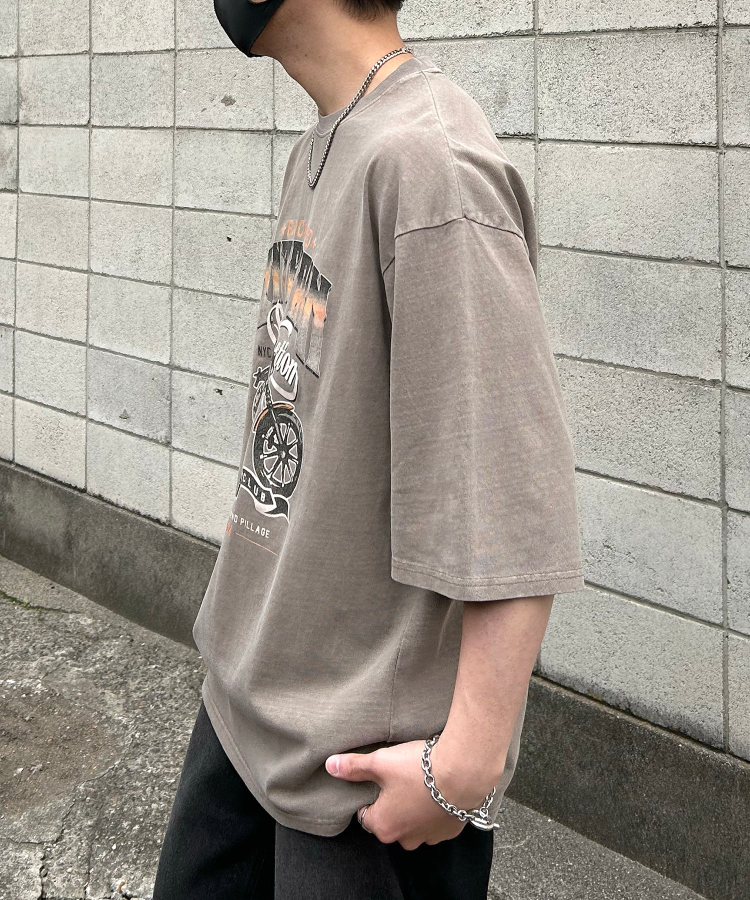 ヴィンテージライク ピグメント加工 アメカジ風 レトロプリント ロックTシャツ