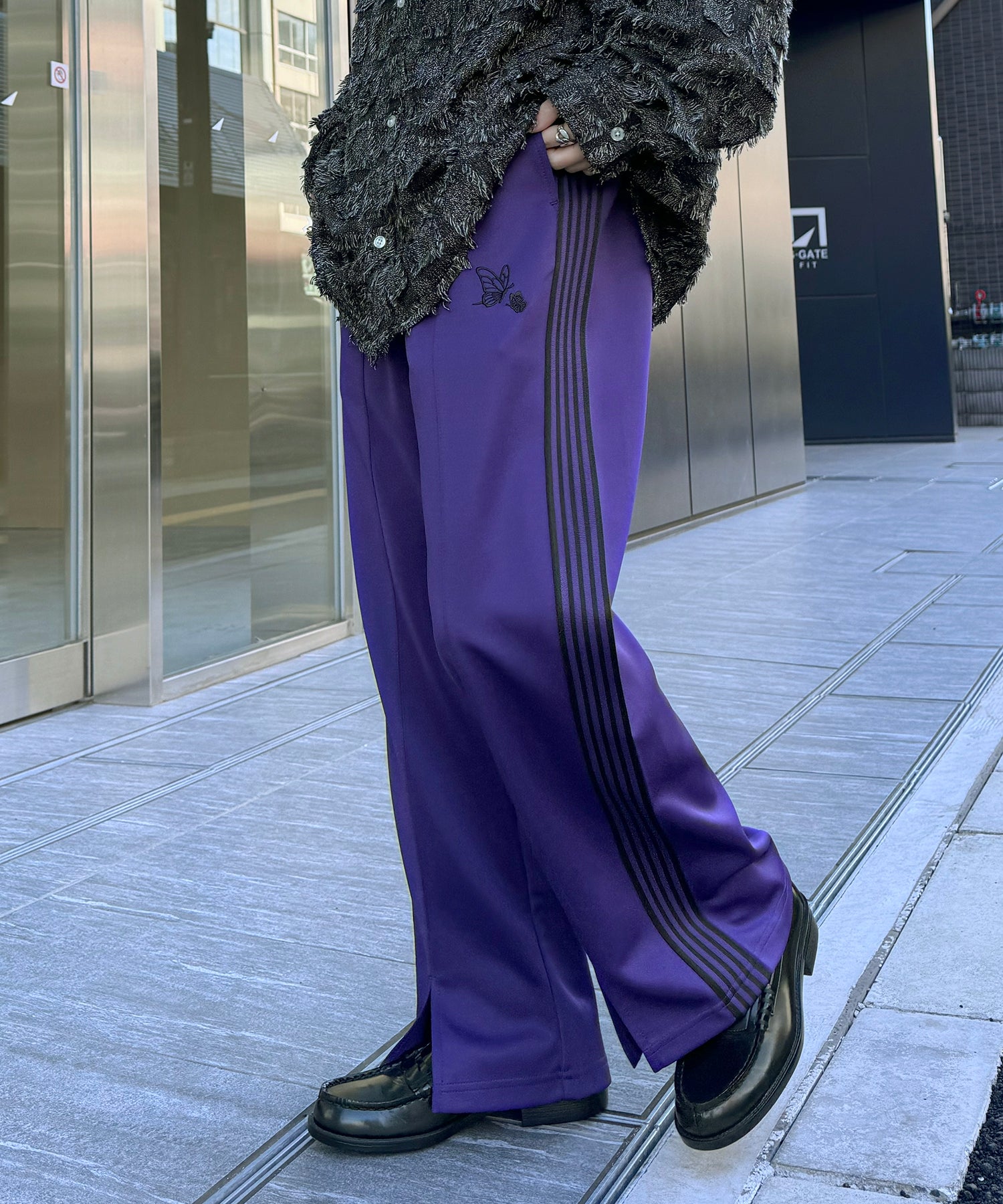 【セットアップ対応】"WEB限定" サイドライン ワンポイント刺繍 センタースリット ジャージパンツ