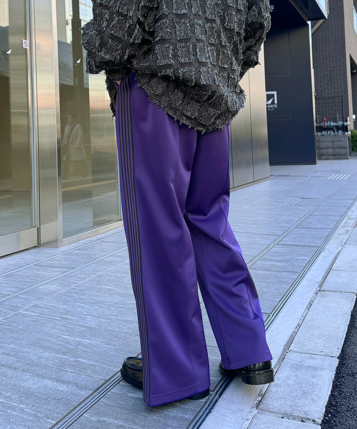 【セットアップ対応】"WEB限定" サイドライン ワンポイント刺繍 センタースリット ジャージパンツ