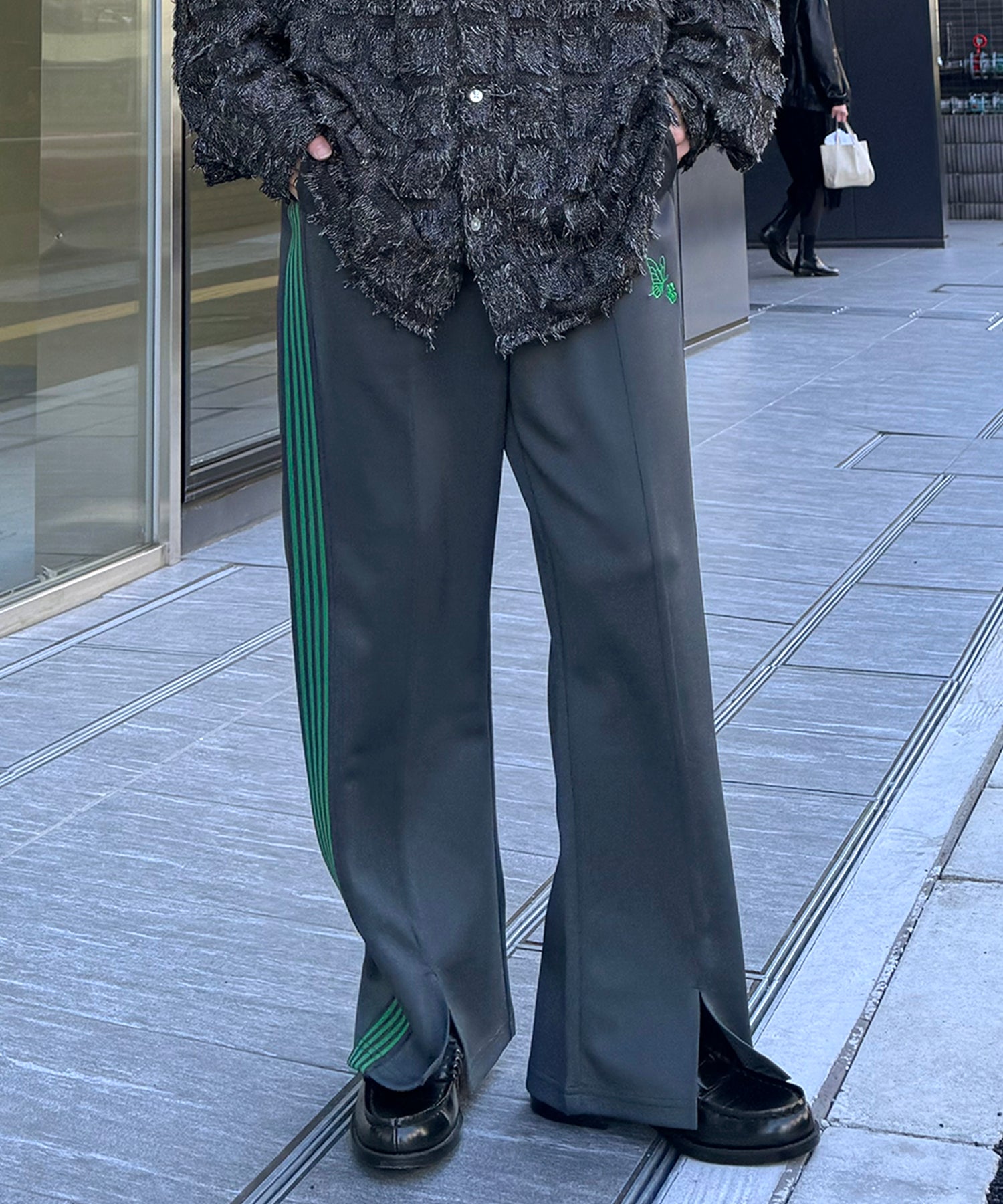 【セットアップ対応】"WEB限定" サイドライン ワンポイント刺繍 センタースリット ジャージパンツ