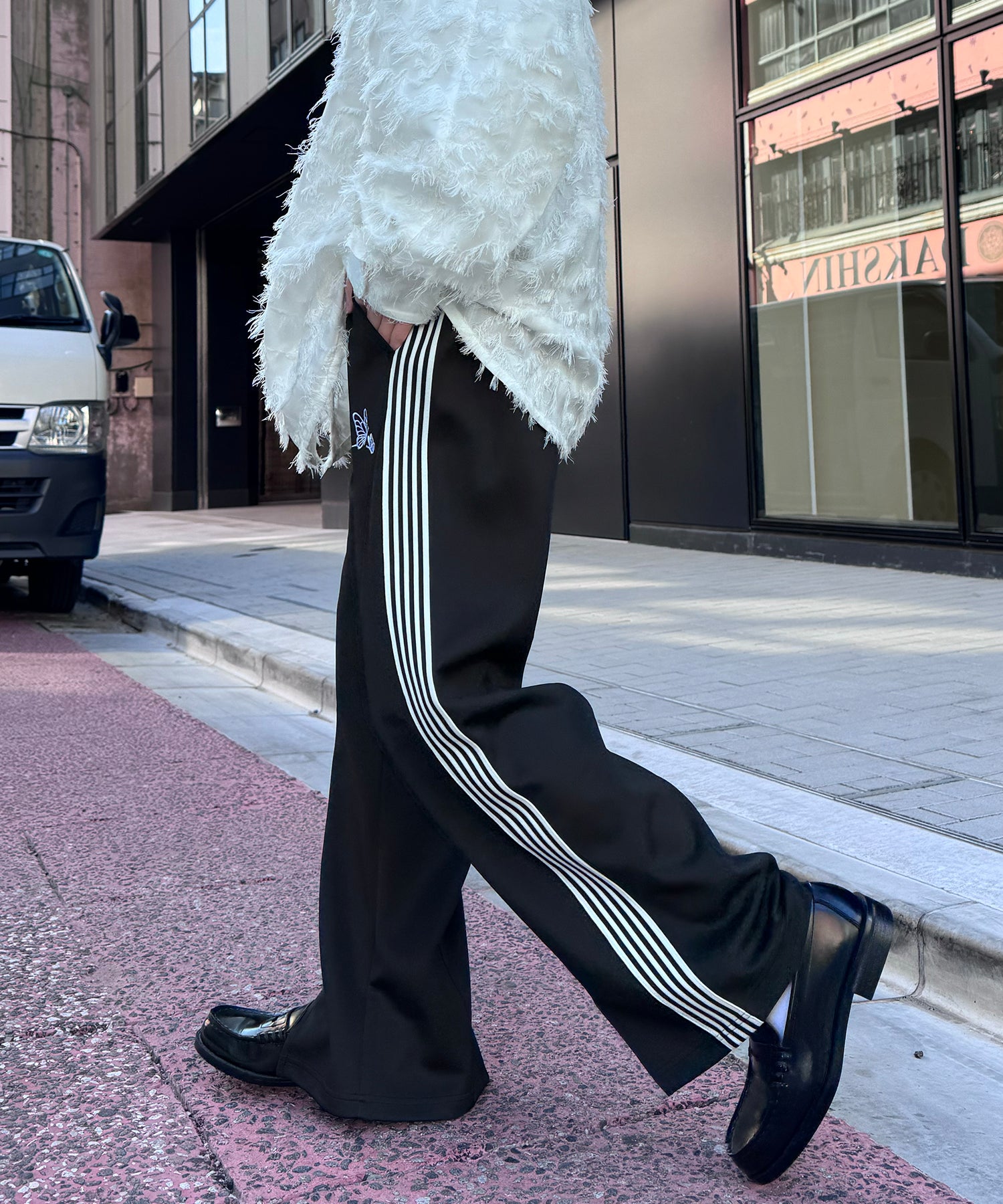 【セットアップ対応】"WEB限定" サイドライン ワンポイント刺繍 センタースリット ジャージパンツ