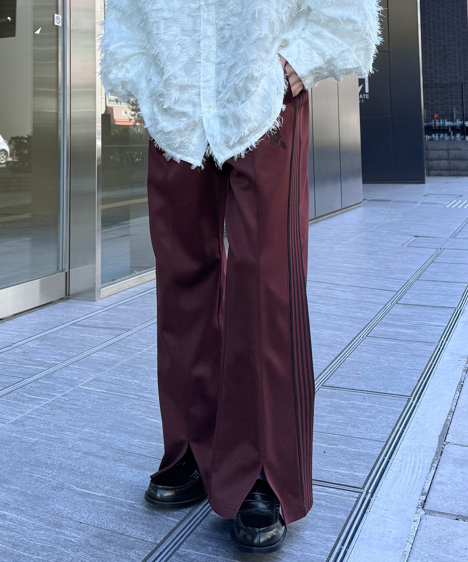 【セットアップ対応】"WEB限定" サイドライン ワンポイント刺繍 センタースリット ジャージパンツ