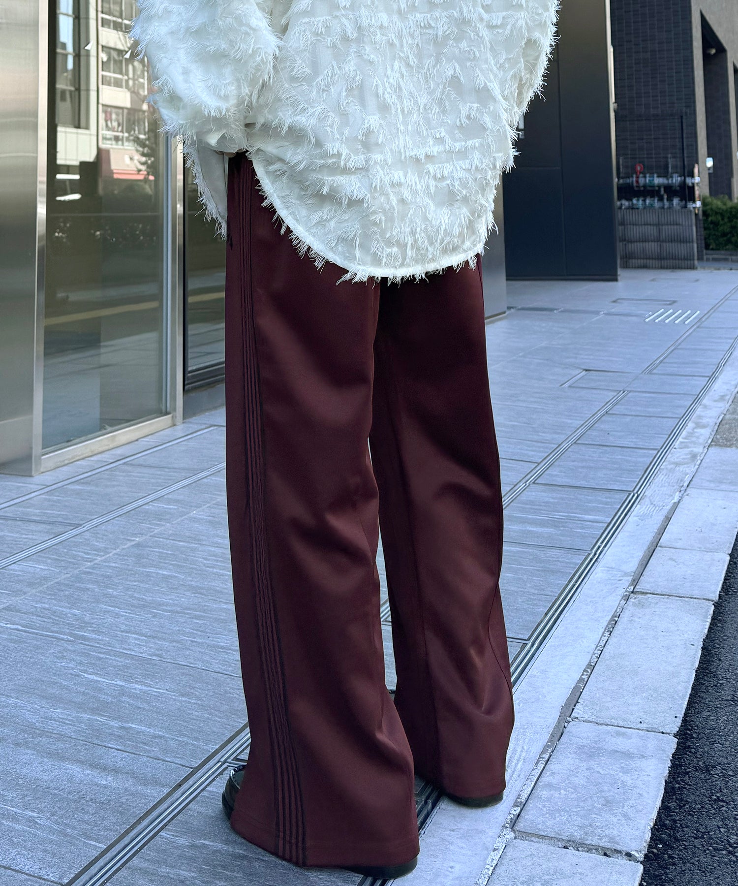 【セットアップ対応】"WEB限定" サイドライン ワンポイント刺繍 センタースリット ジャージパンツ