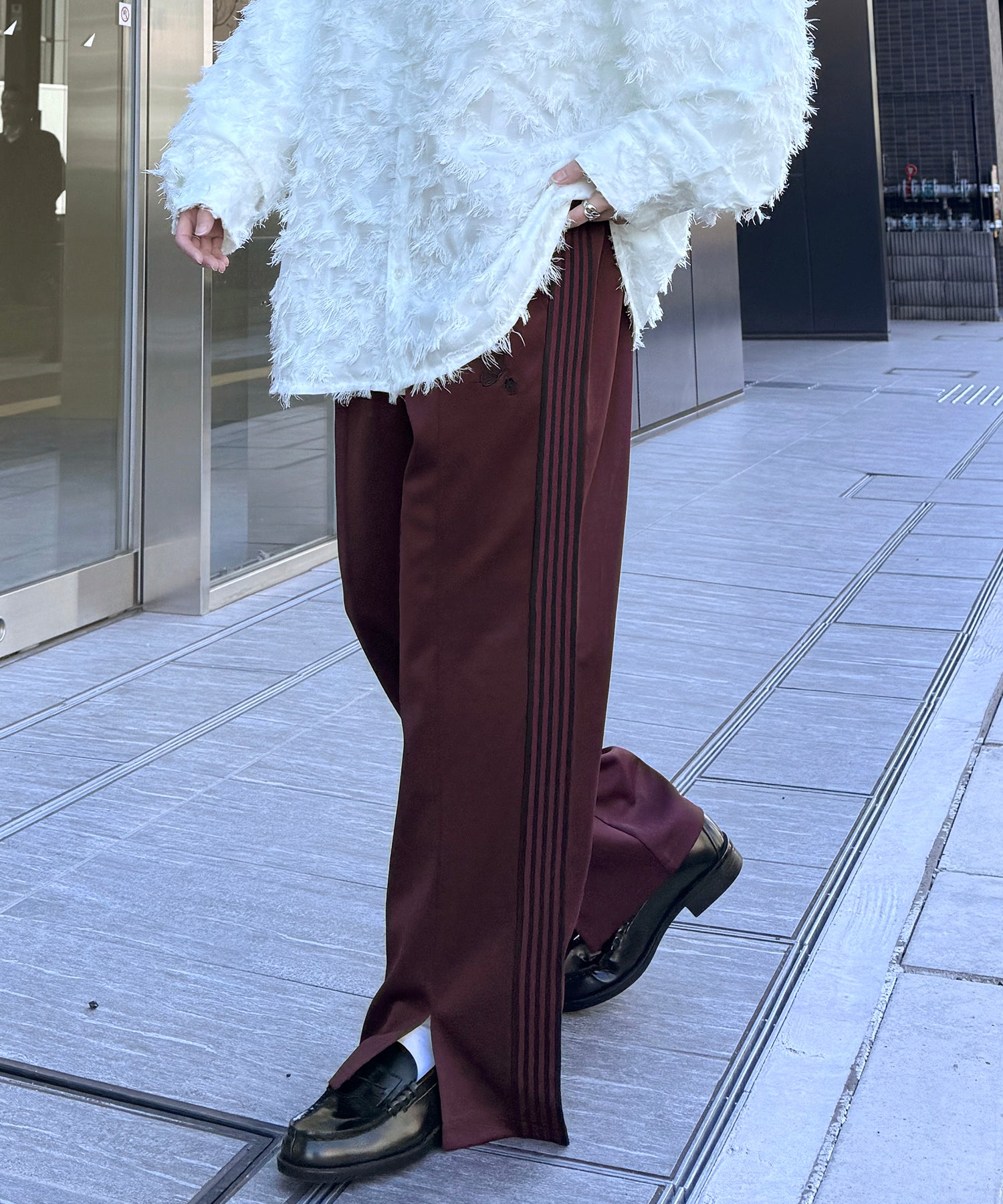 【セットアップ対応】"WEB限定" サイドライン ワンポイント刺繍 センタースリット ジャージパンツ