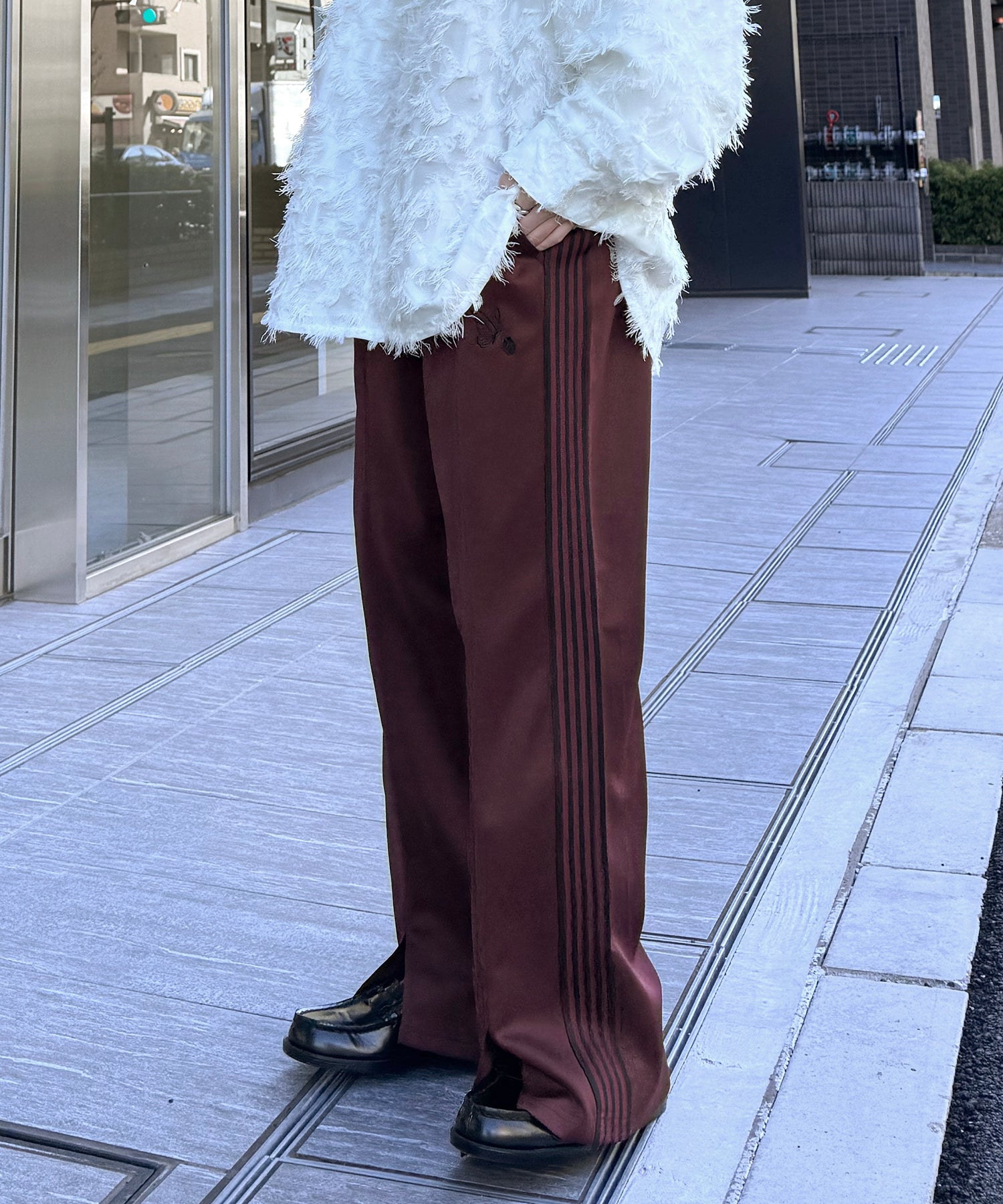 【セットアップ対応】"WEB限定" サイドライン ワンポイント刺繍 センタースリット ジャージパンツ