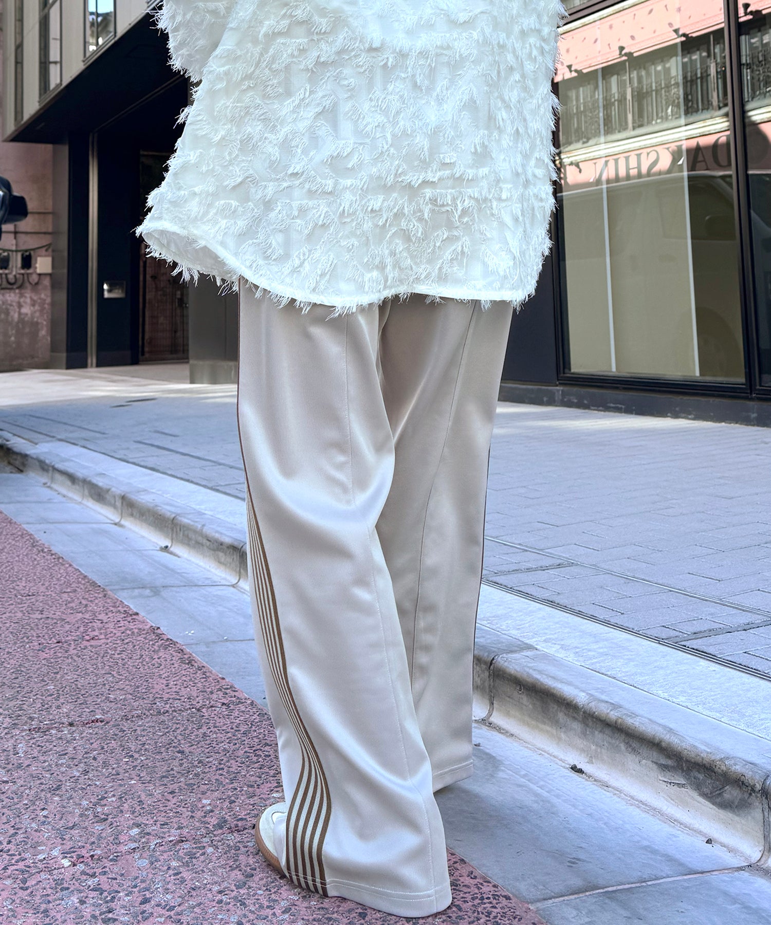 【セットアップ対応】"WEB限定" サイドライン ワンポイント刺繍 センタースリット ジャージパンツ