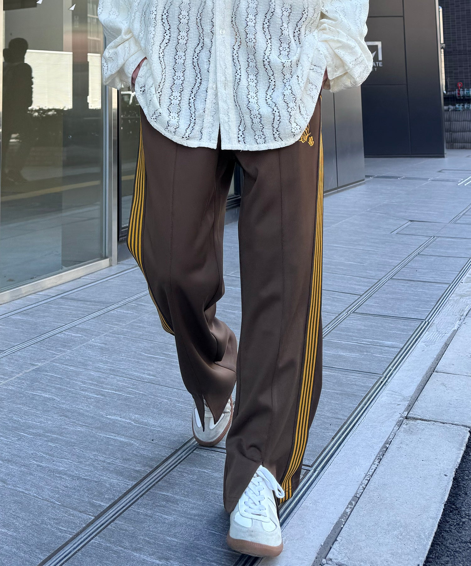 【セットアップ対応】"WEB限定" サイドライン ワンポイント刺繍 センタースリット ジャージパンツ