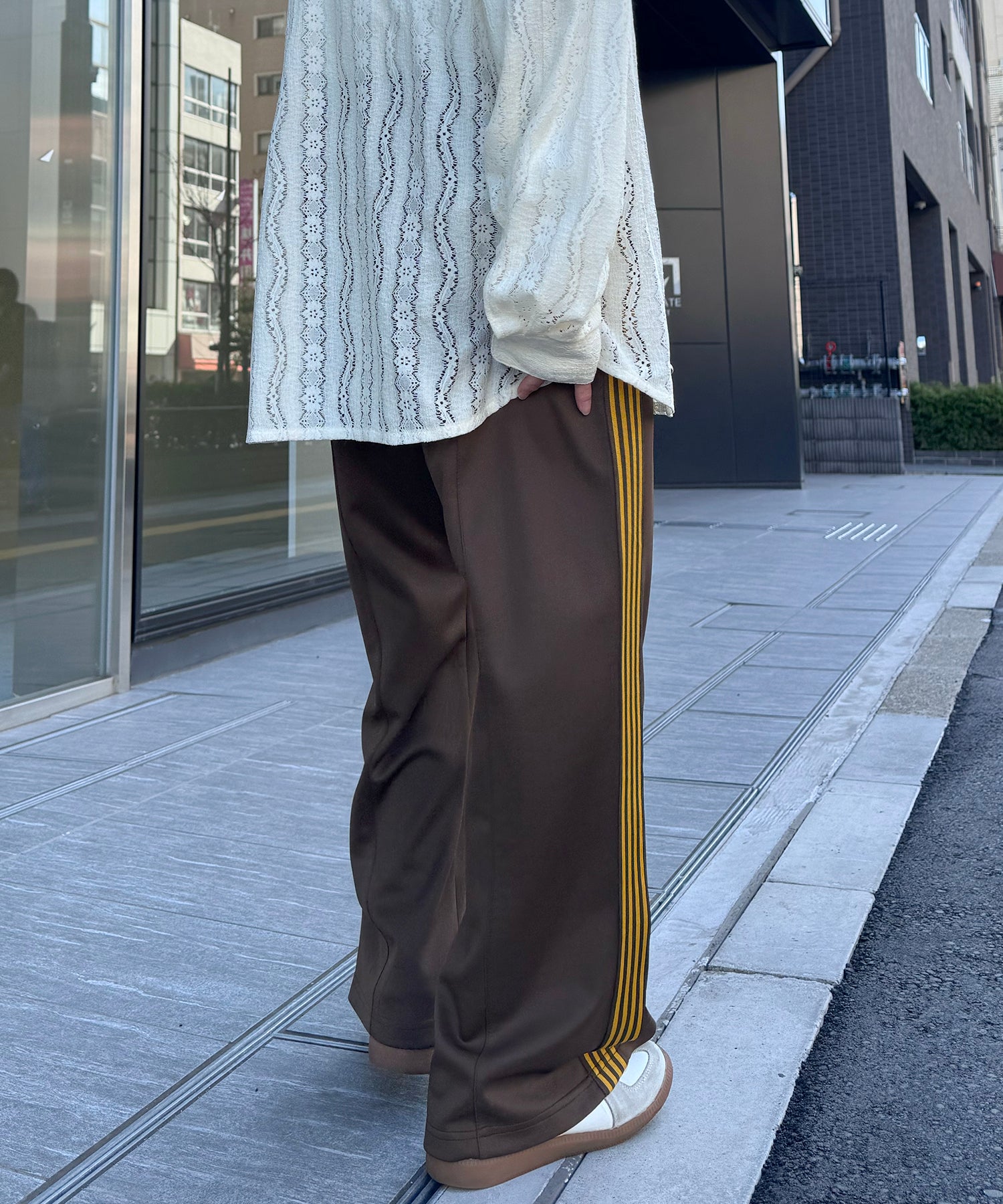 【セットアップ対応】"WEB限定" サイドライン ワンポイント刺繍 センタースリット ジャージパンツ