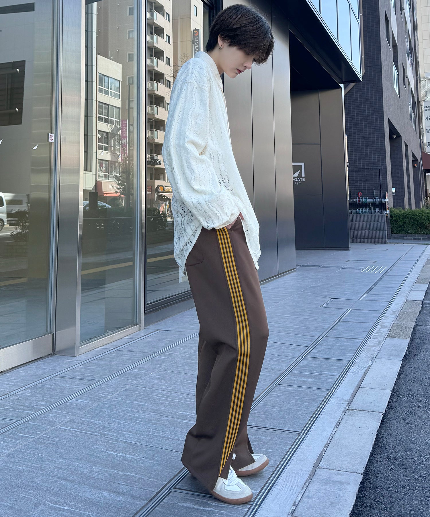 【セットアップ対応】"WEB限定" サイドライン ワンポイント刺繍 センタースリット ジャージパンツ