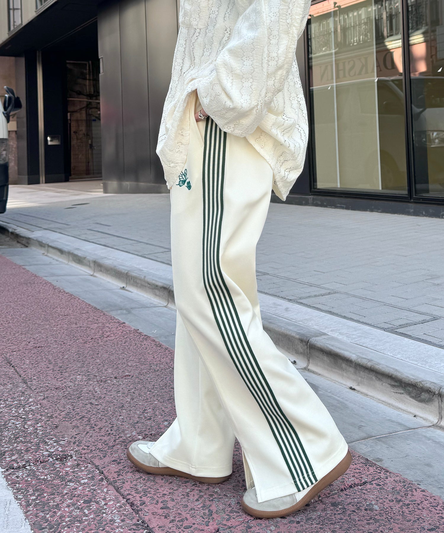 【セットアップ対応】"WEB限定" サイドライン ワンポイント刺繍 センタースリット ジャージパンツ