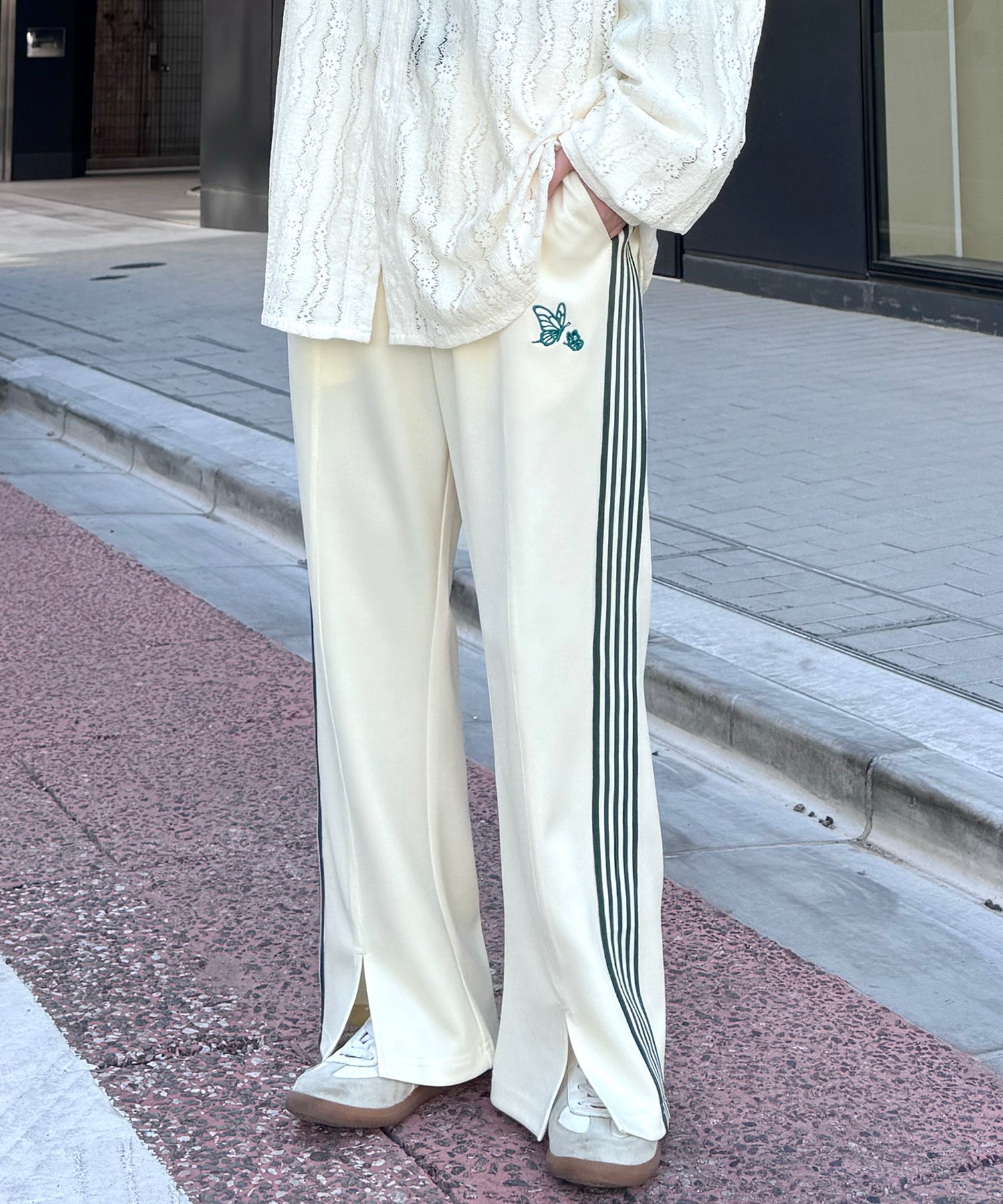 【セットアップ対応】"WEB限定" サイドライン ワンポイント刺繍 センタースリット ジャージパンツ