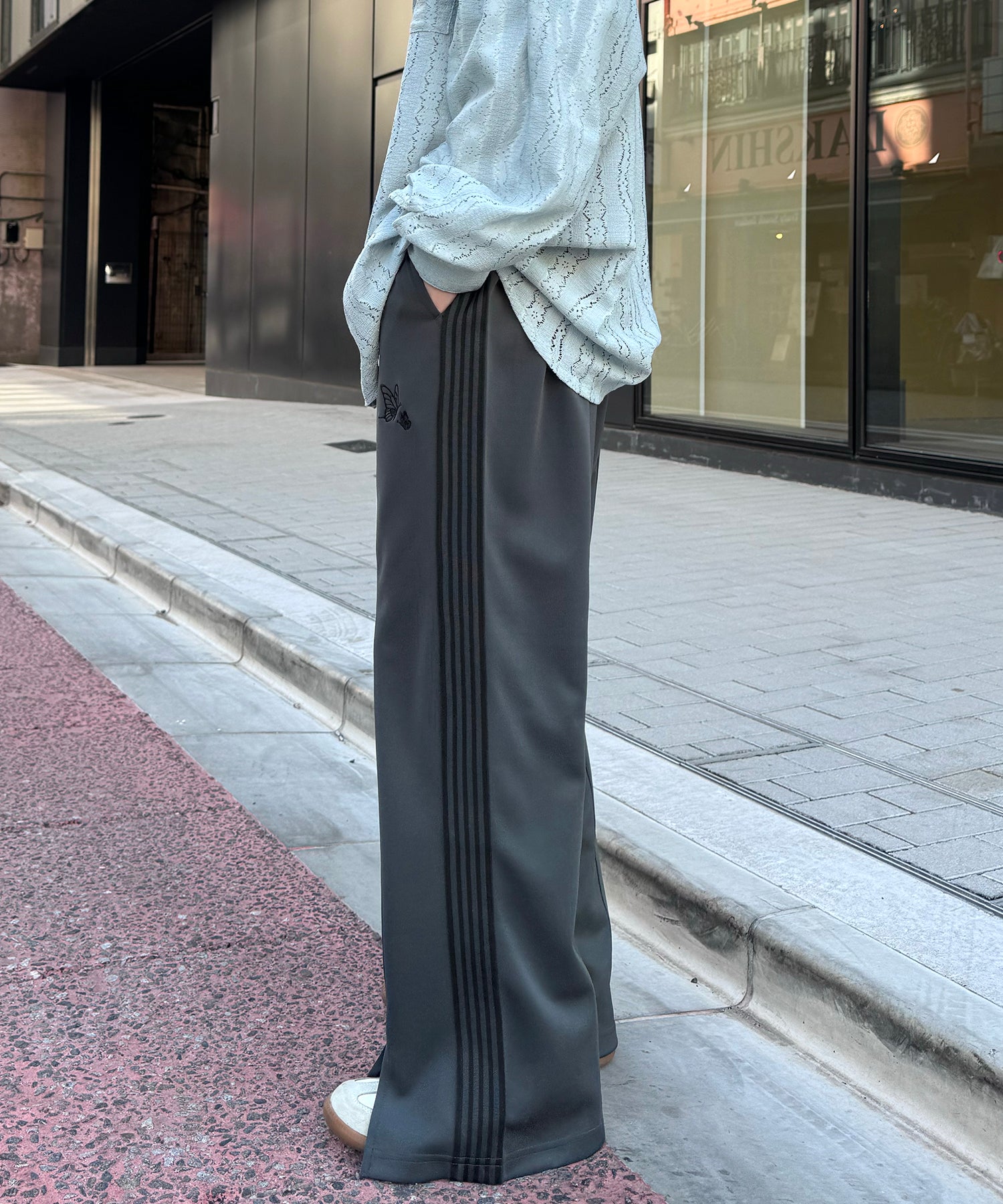 【セットアップ対応】"WEB限定" サイドライン ワンポイント刺繍 センタースリット ジャージパンツ