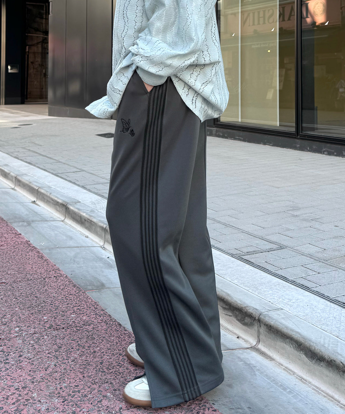 【セットアップ対応】"WEB限定" サイドライン ワンポイント刺繍 センタースリット ジャージパンツ