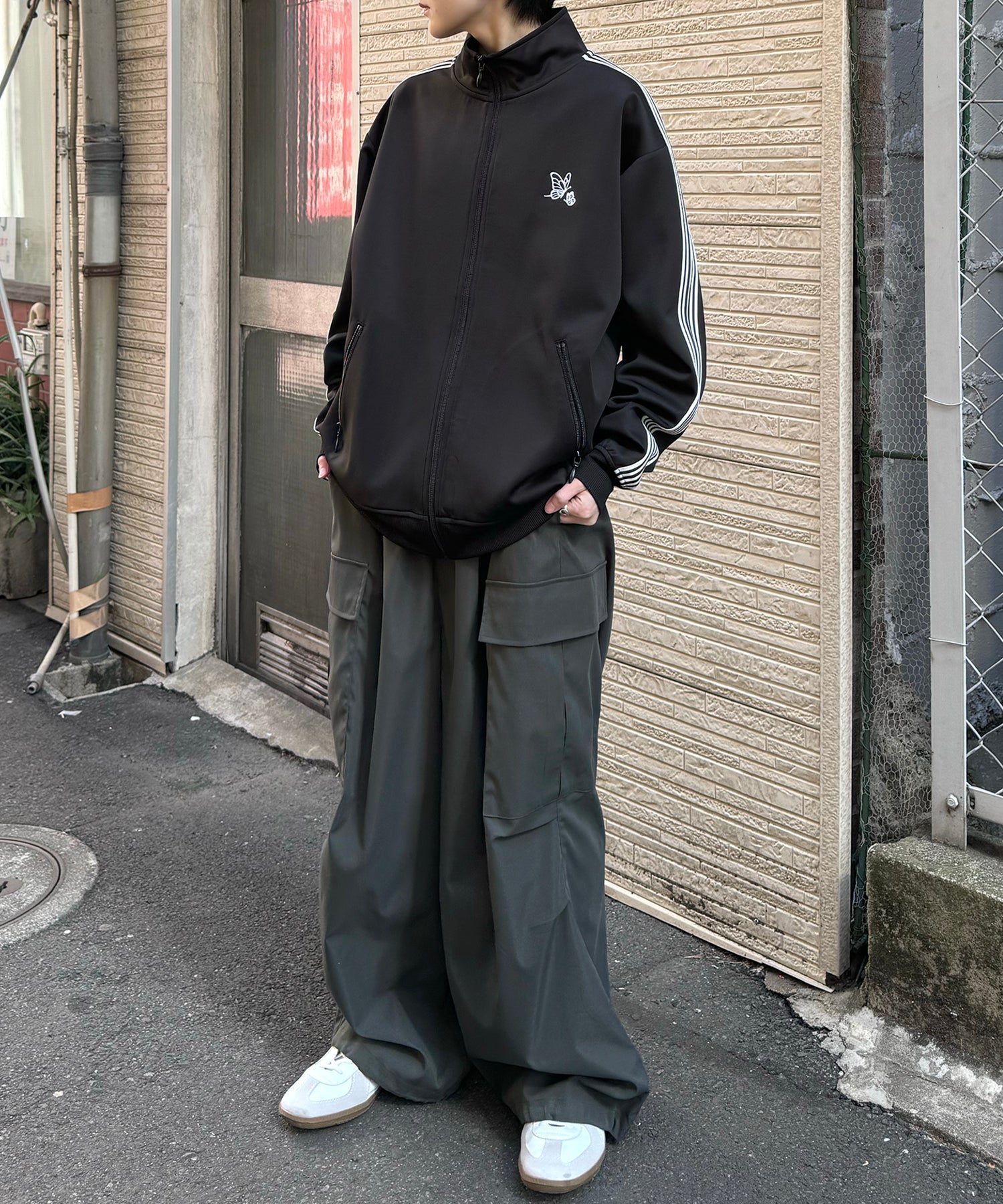 新色追加【セットアップ対応】WEB限定 ビッグシルエット ワンポイント刺繍 袖ラインジャージ トラックジャケット