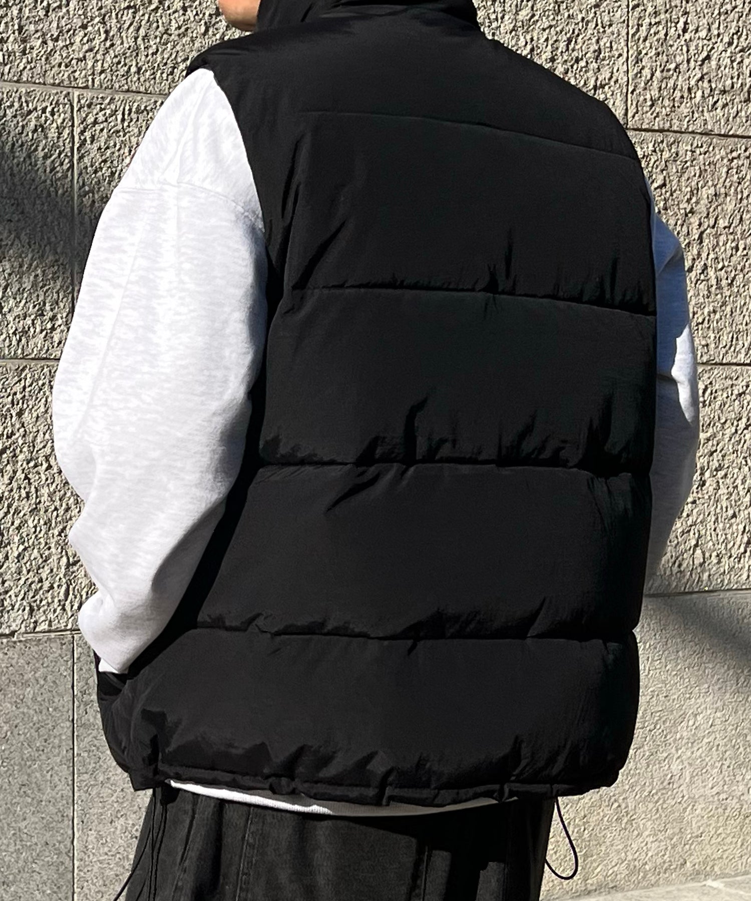 23AW ビッグシルエット スタンドネック 裾ひもドロスト エコダウン フルジップナイロンベスト