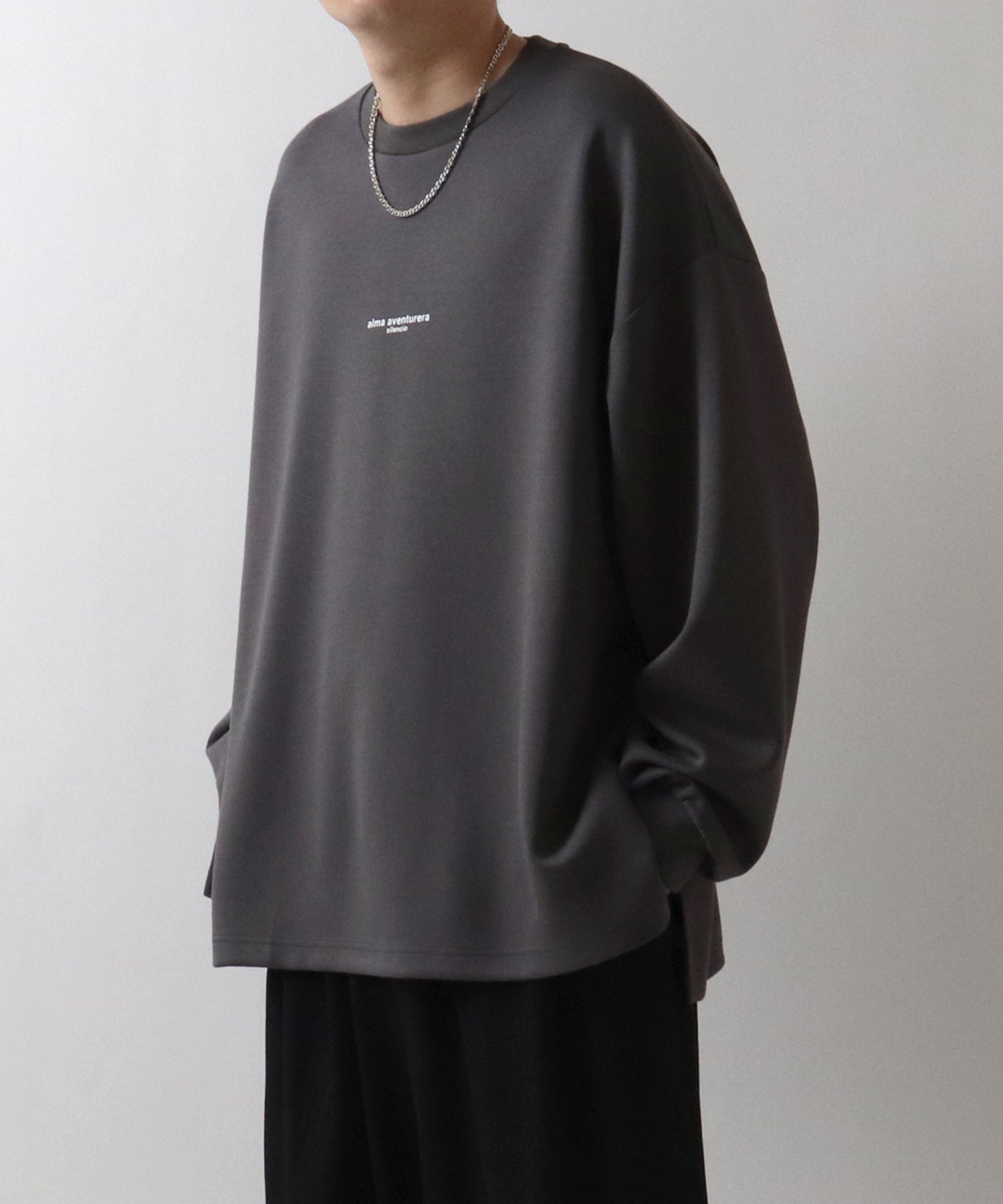 ドレープトロミ オーバーサイズ ワンポイント ビッグシルエット ダンボールニット プルオーバースウェット