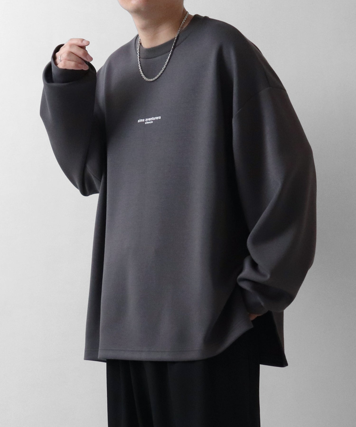 ドレープトロミ オーバーサイズ ワンポイント ビッグシルエット ダンボールニット プルオーバースウェット