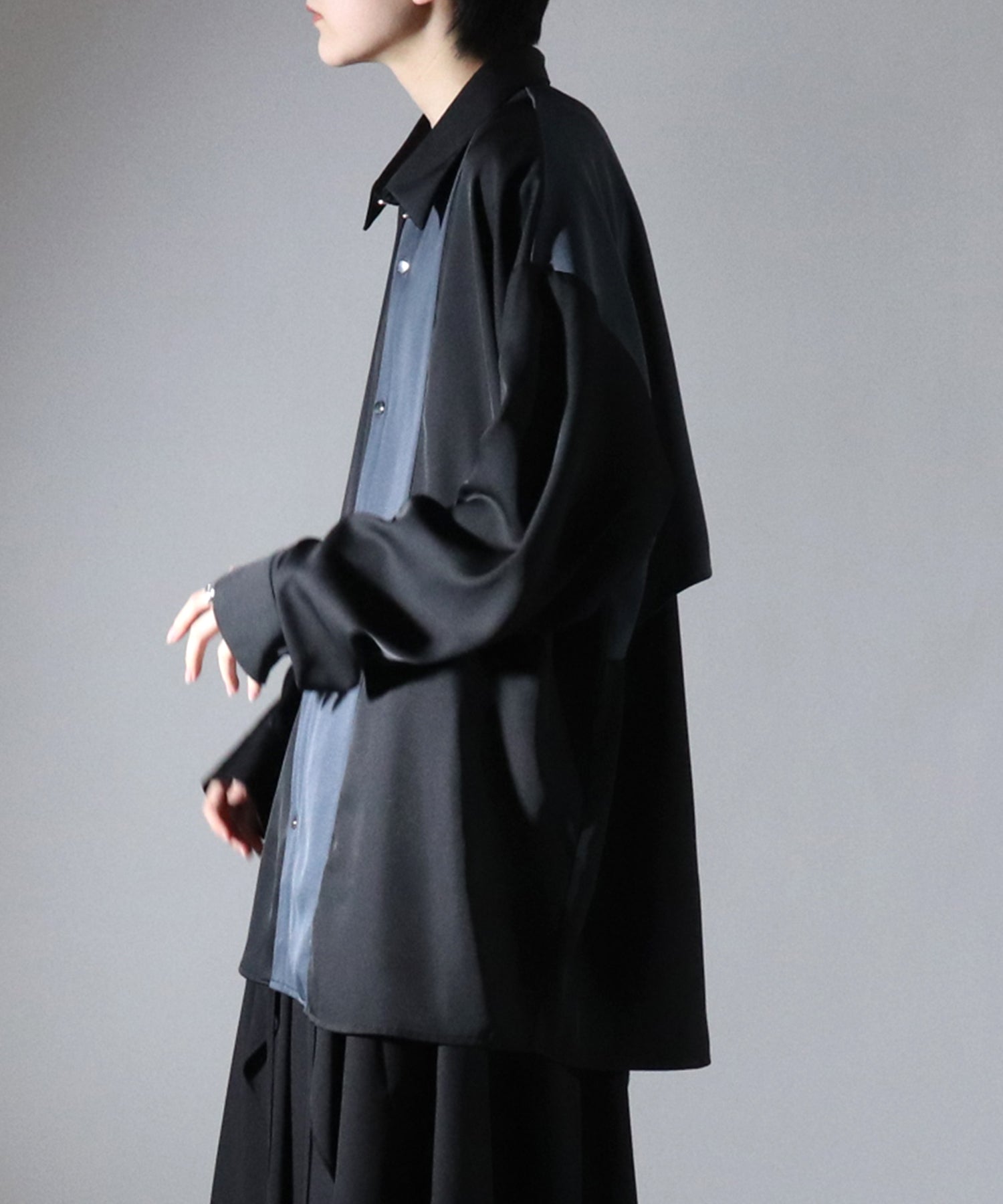 アシンメトリーキリカエ ドレープとろみ ビッグシルエット長袖シャツ