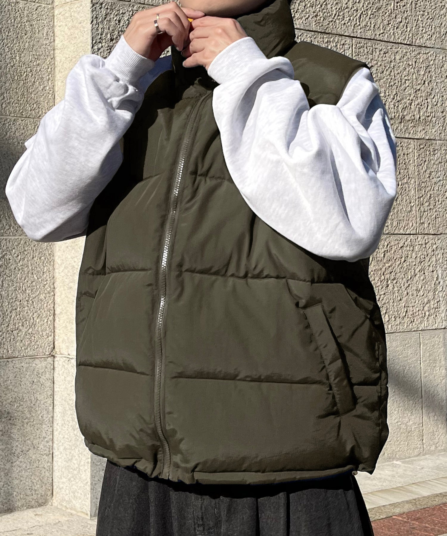 23AW ビッグシルエット スタンドネック 裾ひもドロスト エコダウン フルジップナイロンベスト
