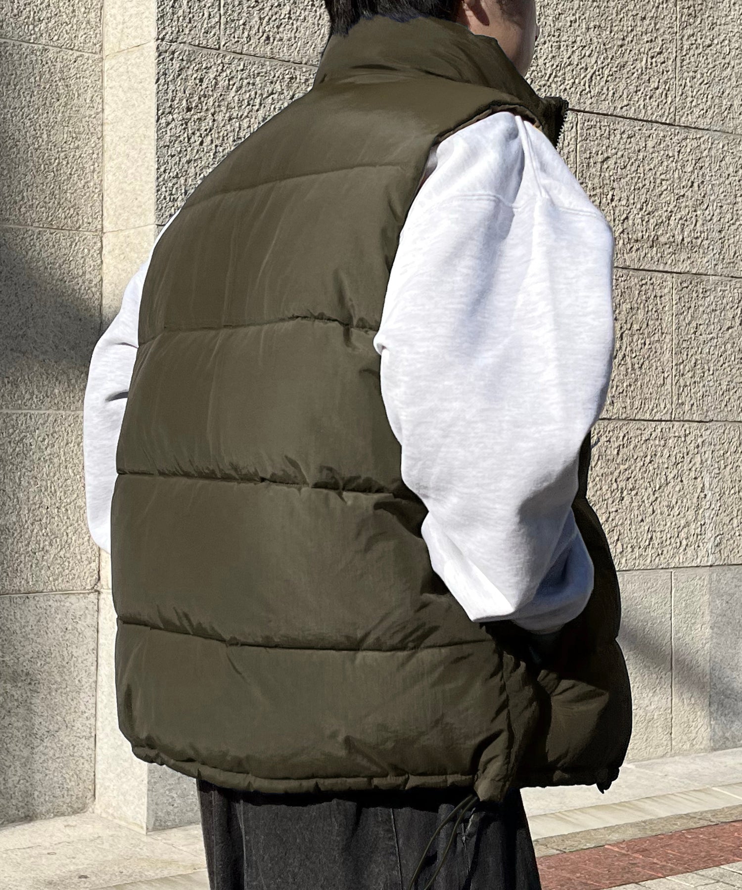 23AW ビッグシルエット スタンドネック 裾ひもドロスト エコダウン フルジップナイロンベスト