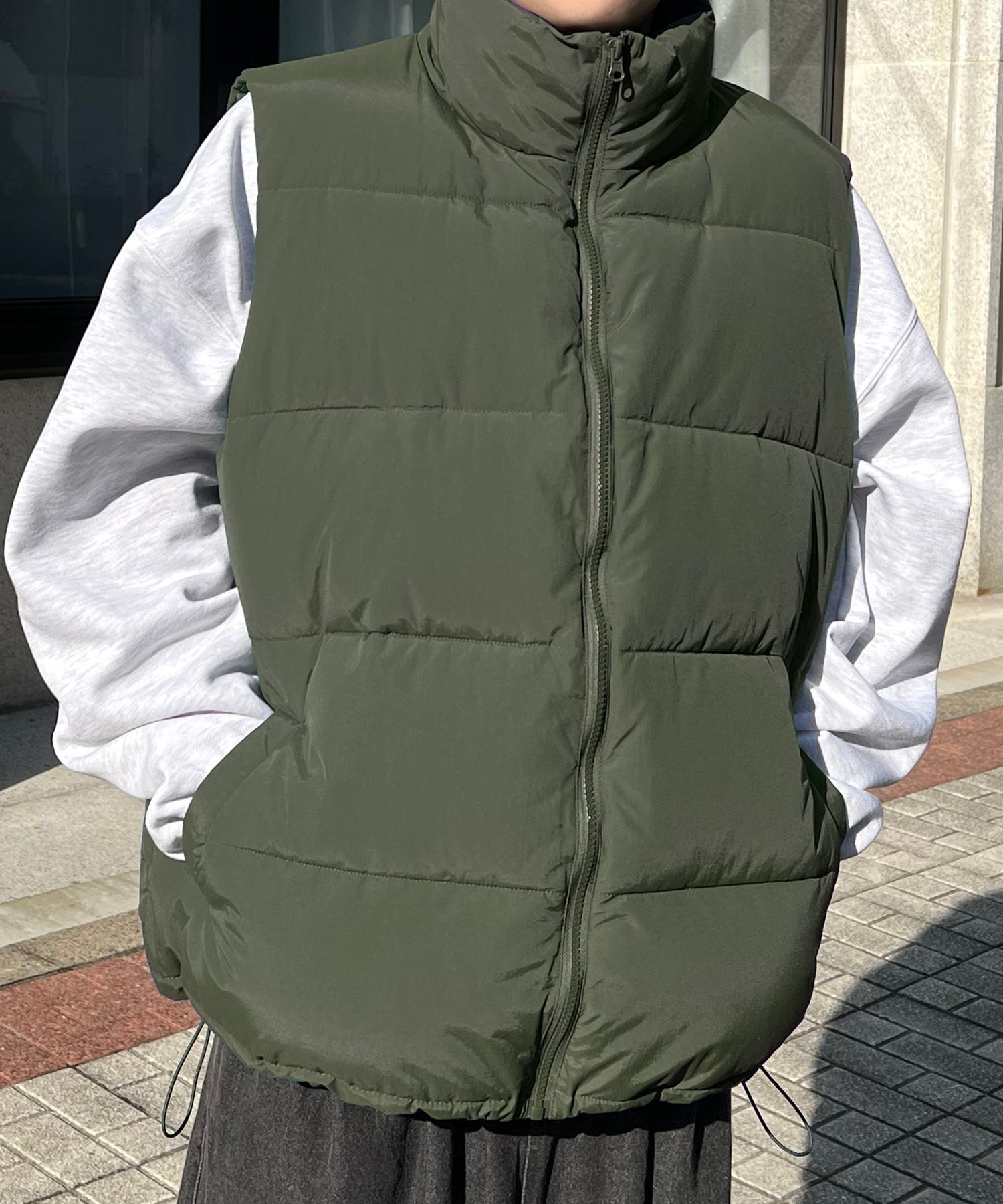 23AW ビッグシルエット スタンドネック 裾ひもドロスト エコダウン フルジップナイロンベスト