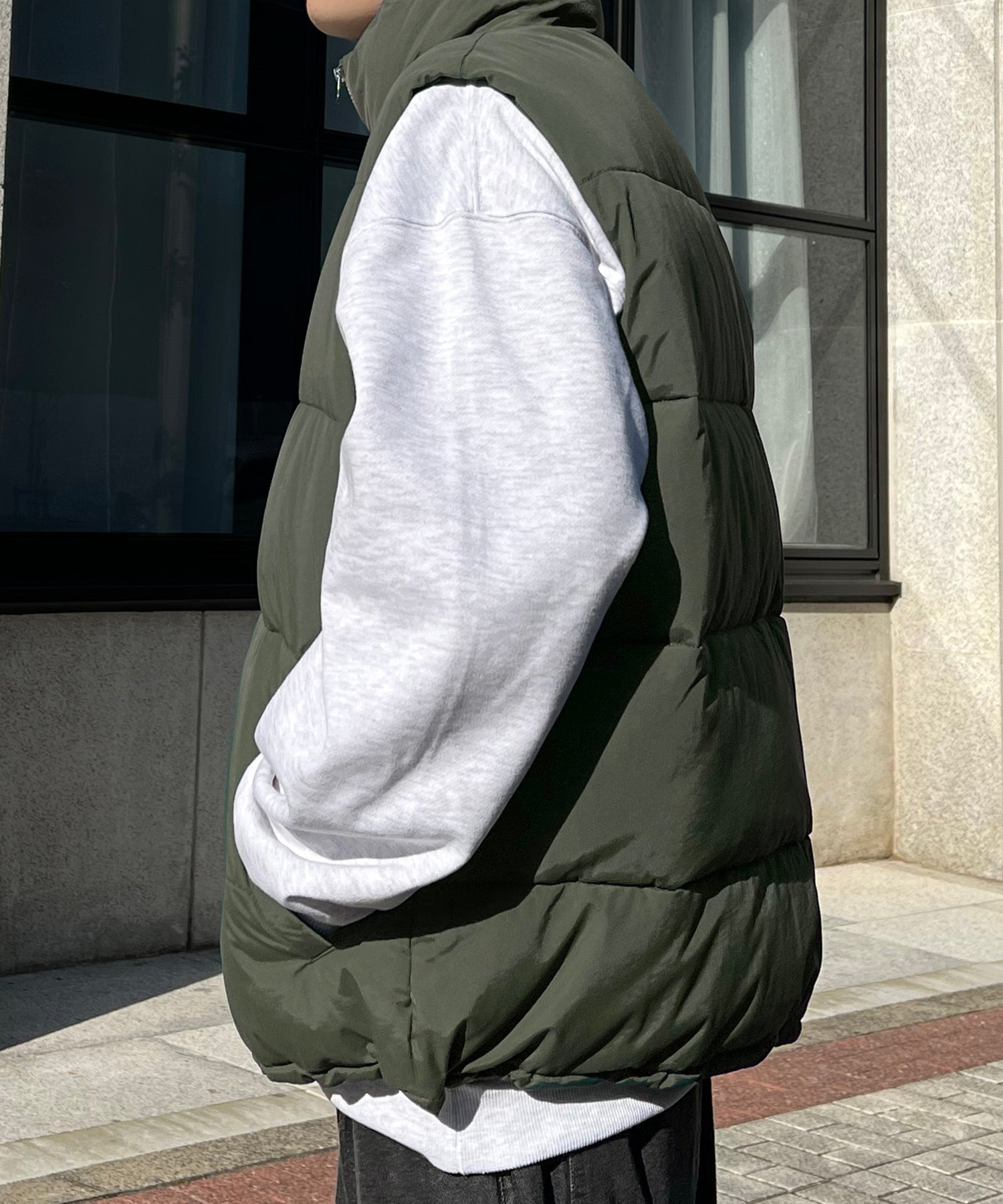 23AW ビッグシルエット スタンドネック 裾ひもドロスト エコダウン フルジップナイロンベスト