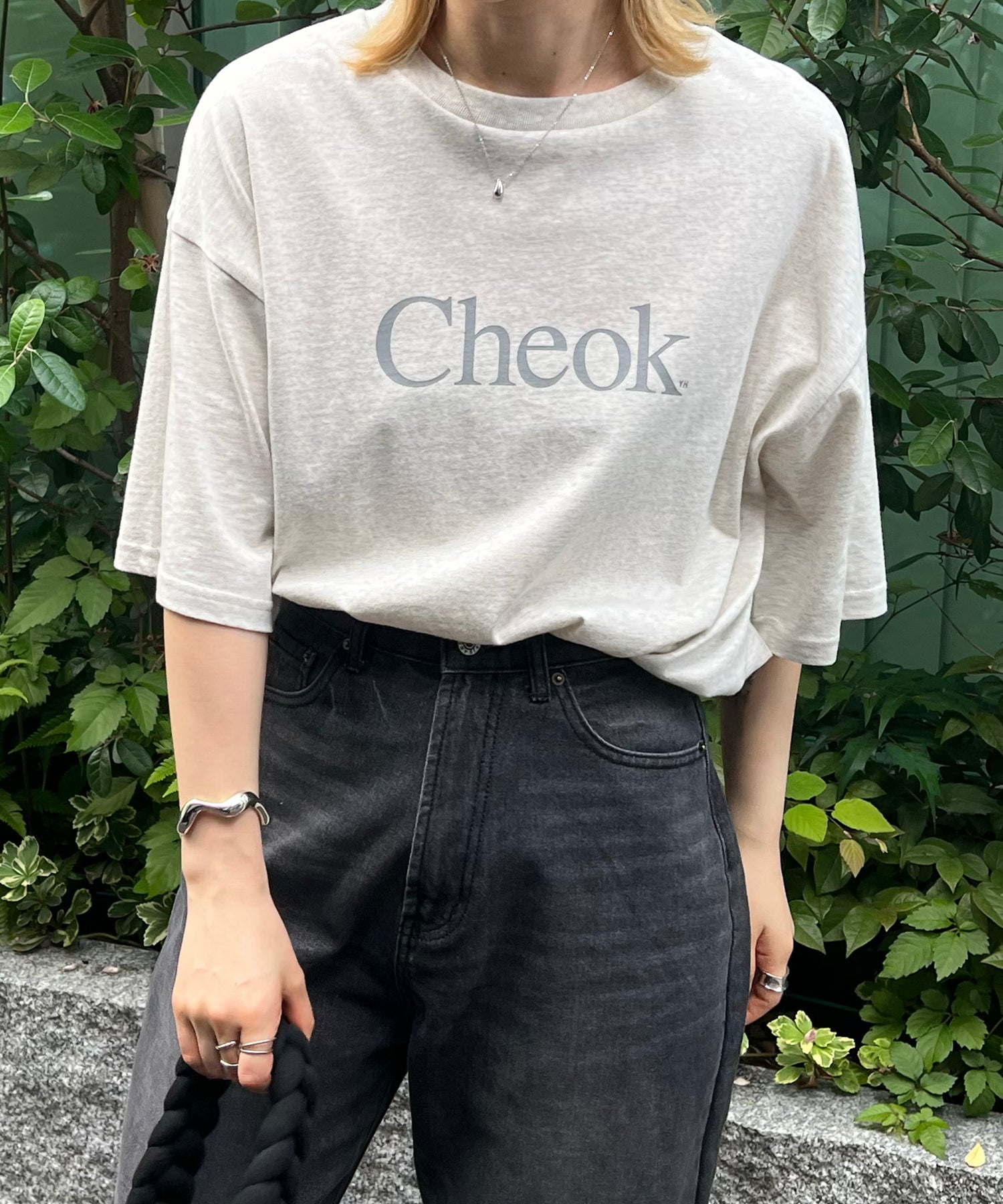 Cheokロゴ ビッグシルエット半袖プリントTシャツ