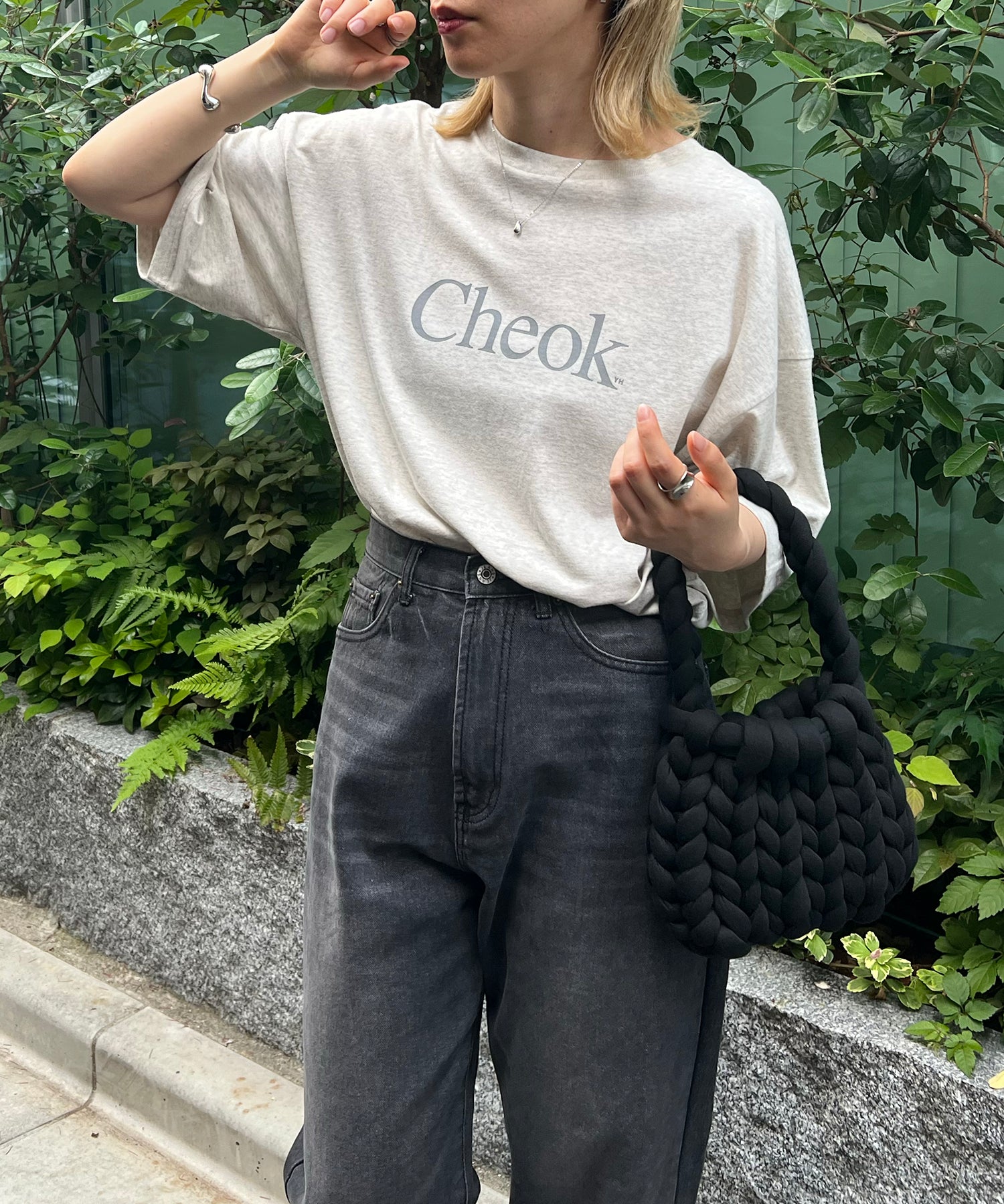 Cheokロゴ ビッグシルエット半袖プリントTシャツ