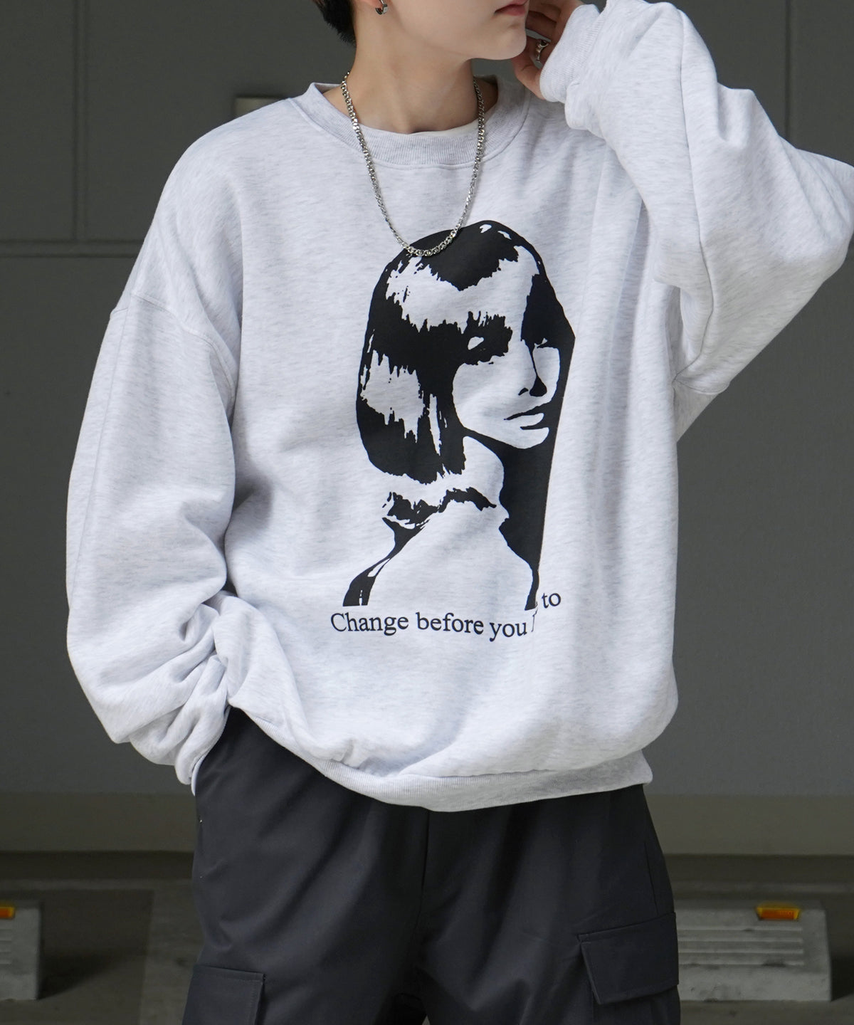 Shadowガールプリント ビッグシルエット 裏起毛プルオーバースウェット