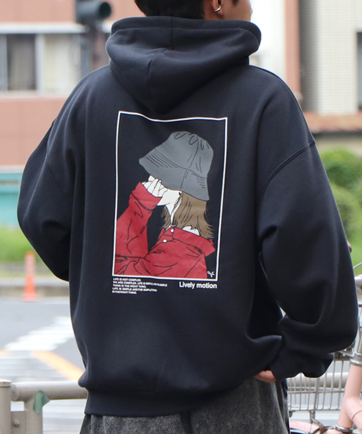 バケットガール イラストバックプリント / ワンポイント刺繍 ビッグシルエット プルオーバーパーカー